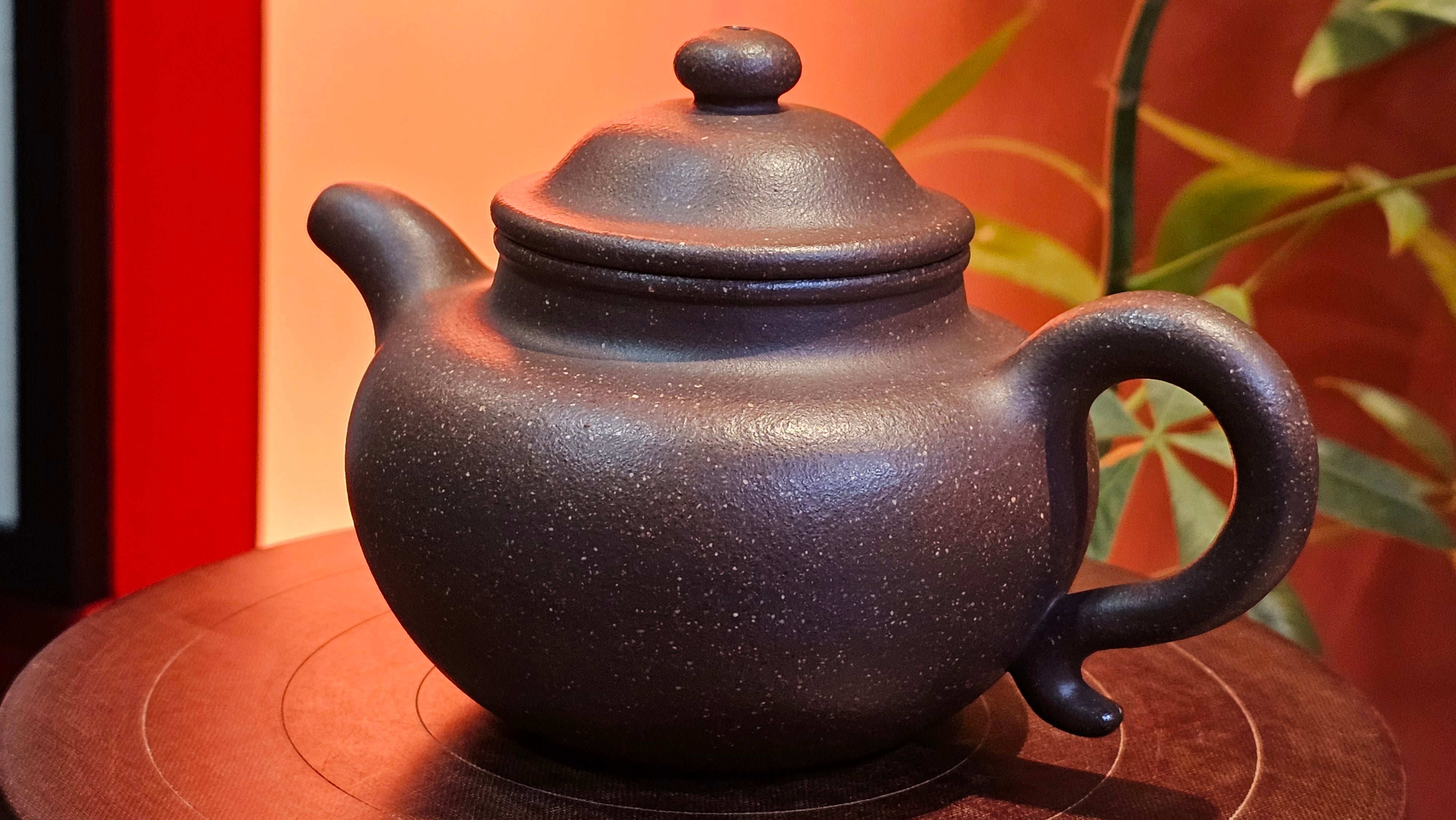 Lian Zi 莲子, 261.0ml, Lao Zi Ni 老紫泥 (Particular High Graininess, and Low Sieve Count), by Craftsman Chen Fa Chu 陈法初。