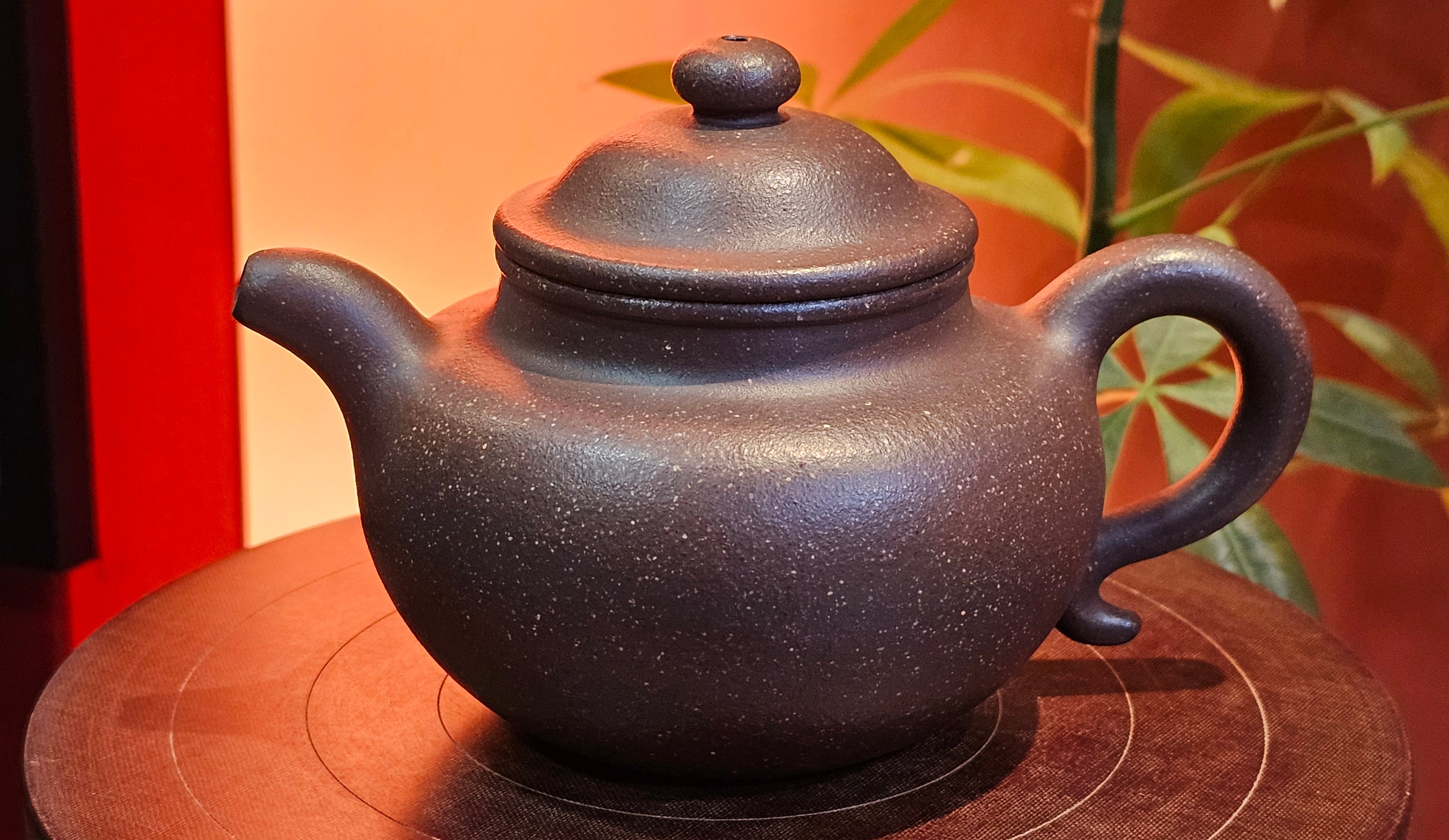 Lian Zi 莲子, 261.0ml, Lao Zi Ni 老紫泥 (Particular High Graininess, and Low Sieve Count), by Craftsman Chen Fa Chu 陈法初。