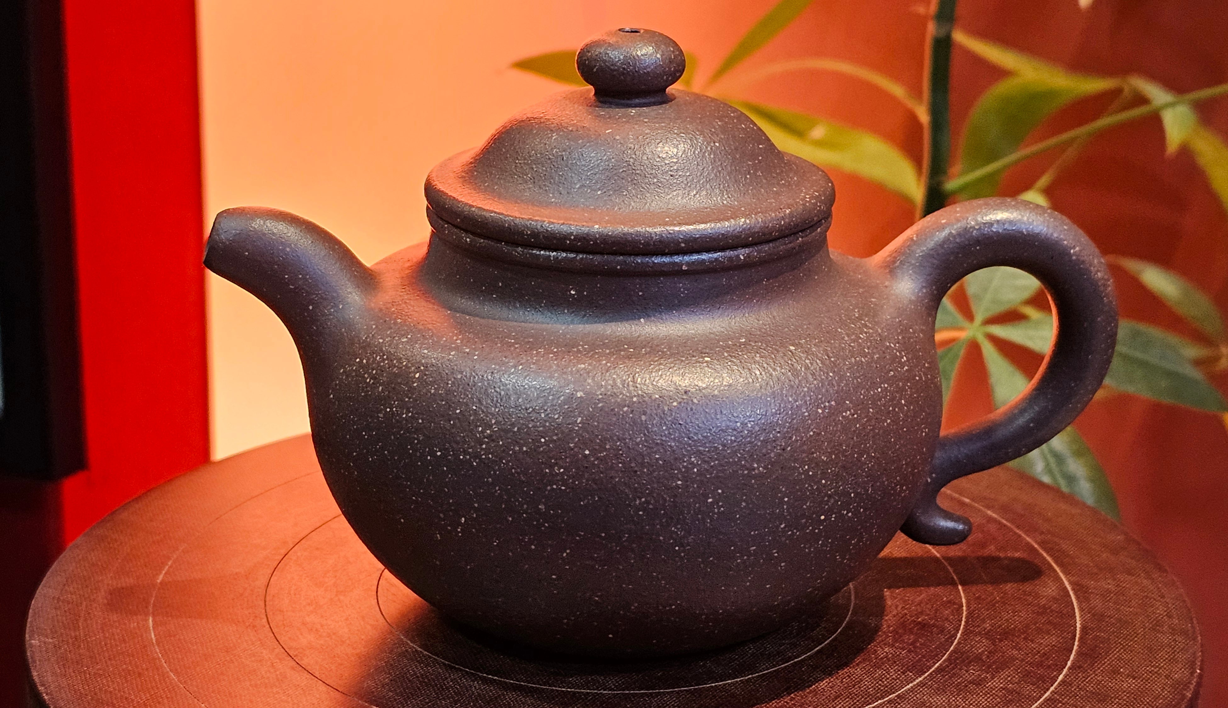 Lian Zi 莲子, 261.0ml, Lao Zi Ni 老紫泥 (Particular High Graininess, and Low Sieve Count), by Craftsman Chen Fa Chu 陈法初。