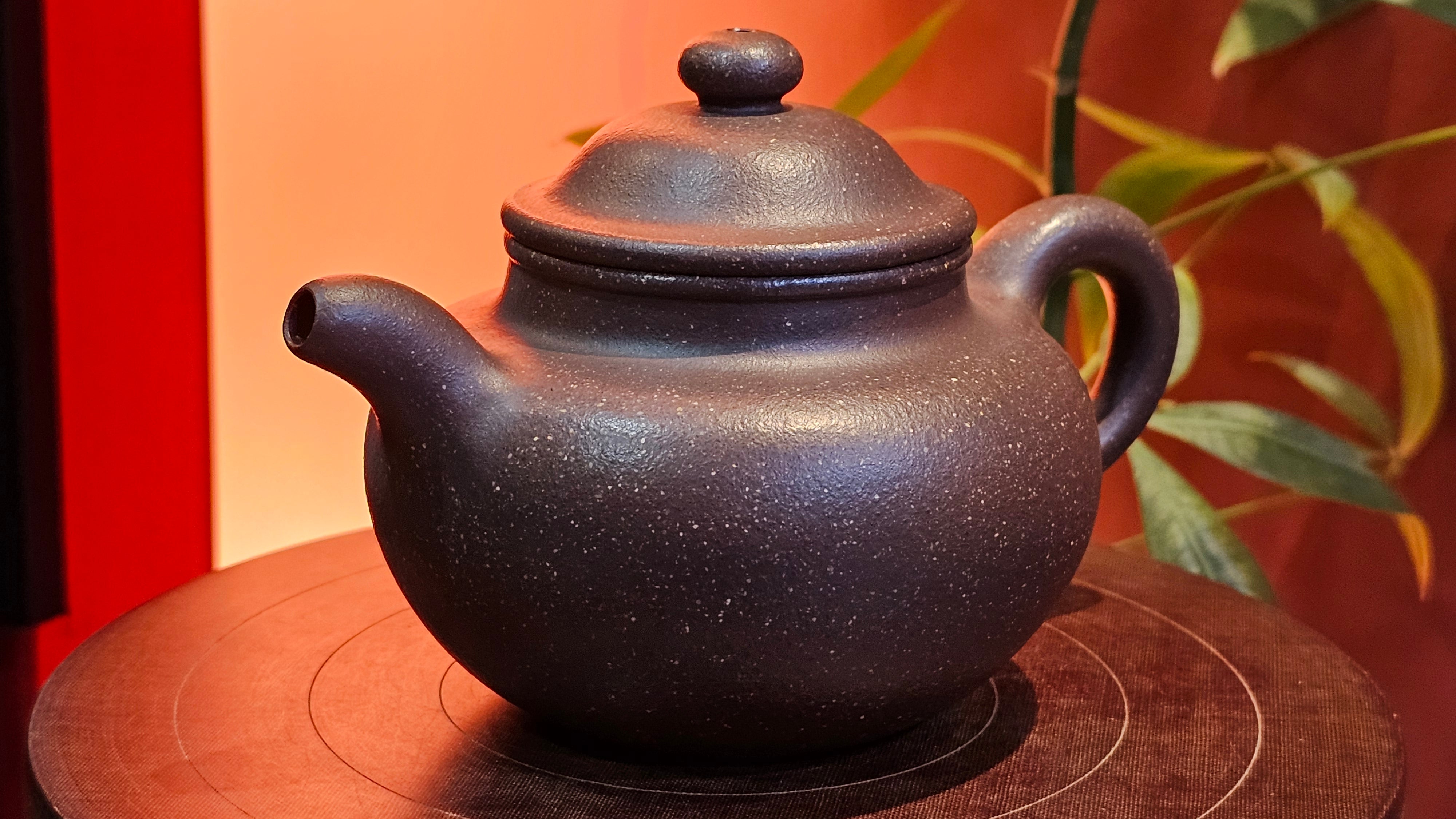 Lian Zi 莲子, 261.0ml, Lao Zi Ni 老紫泥 (Particular High Graininess, and Low Sieve Count), by Craftsman Chen Fa Chu 陈法初。