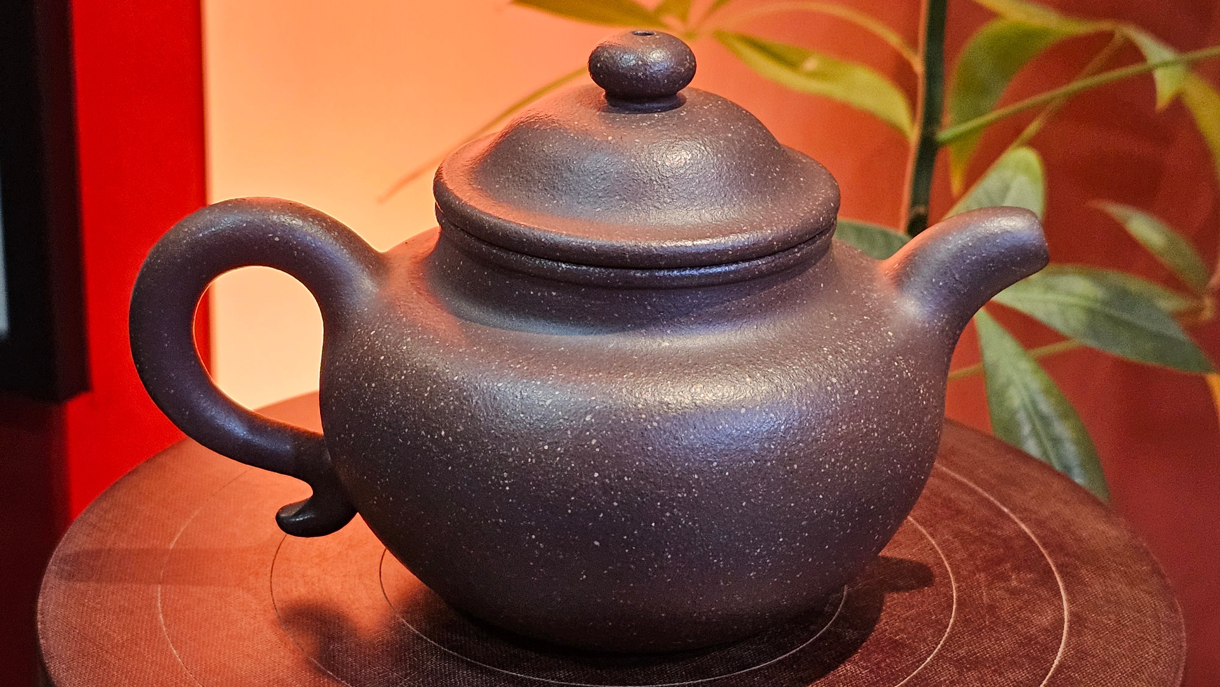 Lian Zi 莲子, 261.0ml, Lao Zi Ni 老紫泥 (Particular High Graininess, and Low Sieve Count), by Craftsman Chen Fa Chu 陈法初。