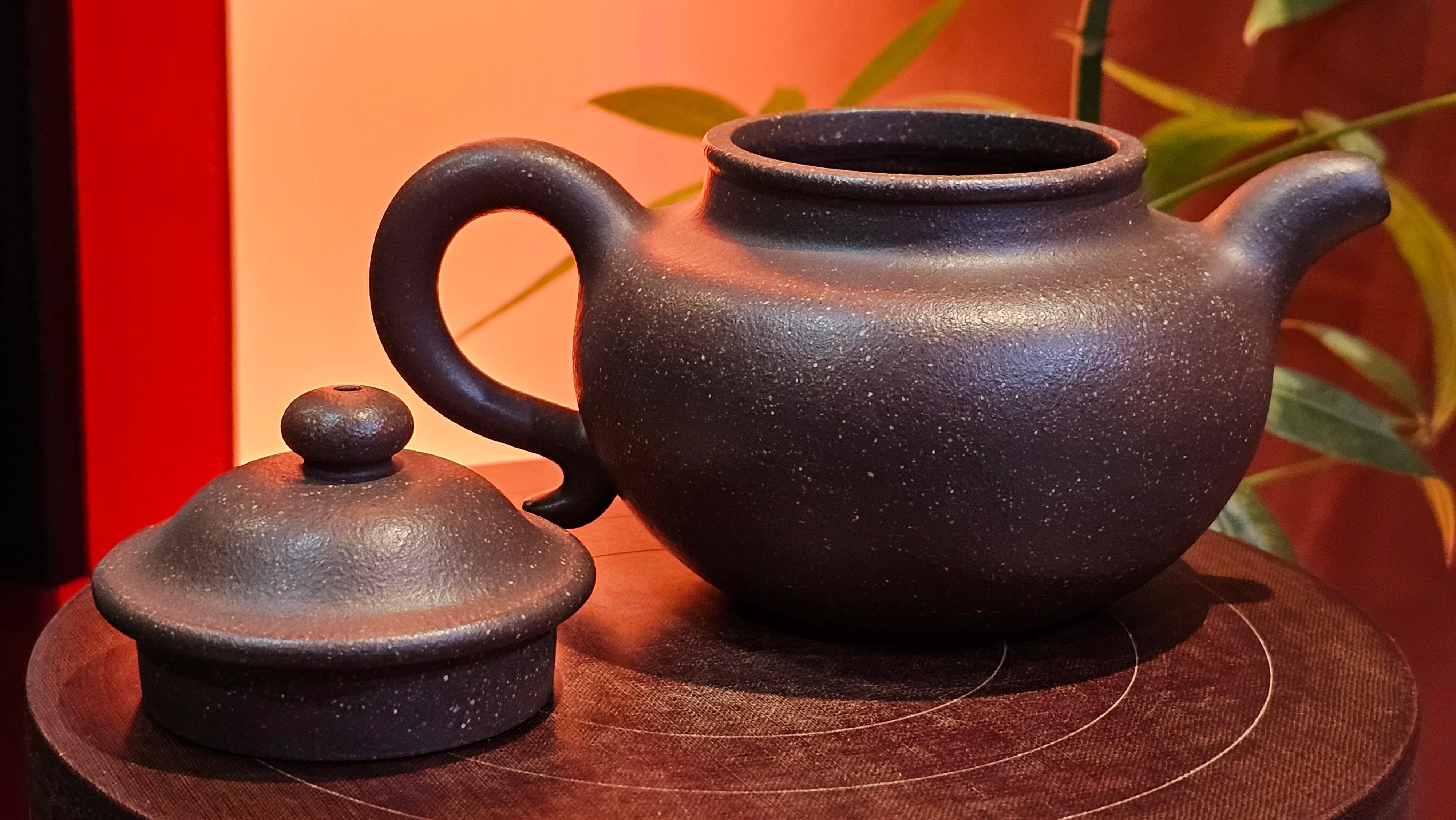 Lian Zi 莲子, 261.0ml, Lao Zi Ni 老紫泥 (Particular High Graininess, and Low Sieve Count), by Craftsman Chen Fa Chu 陈法初。