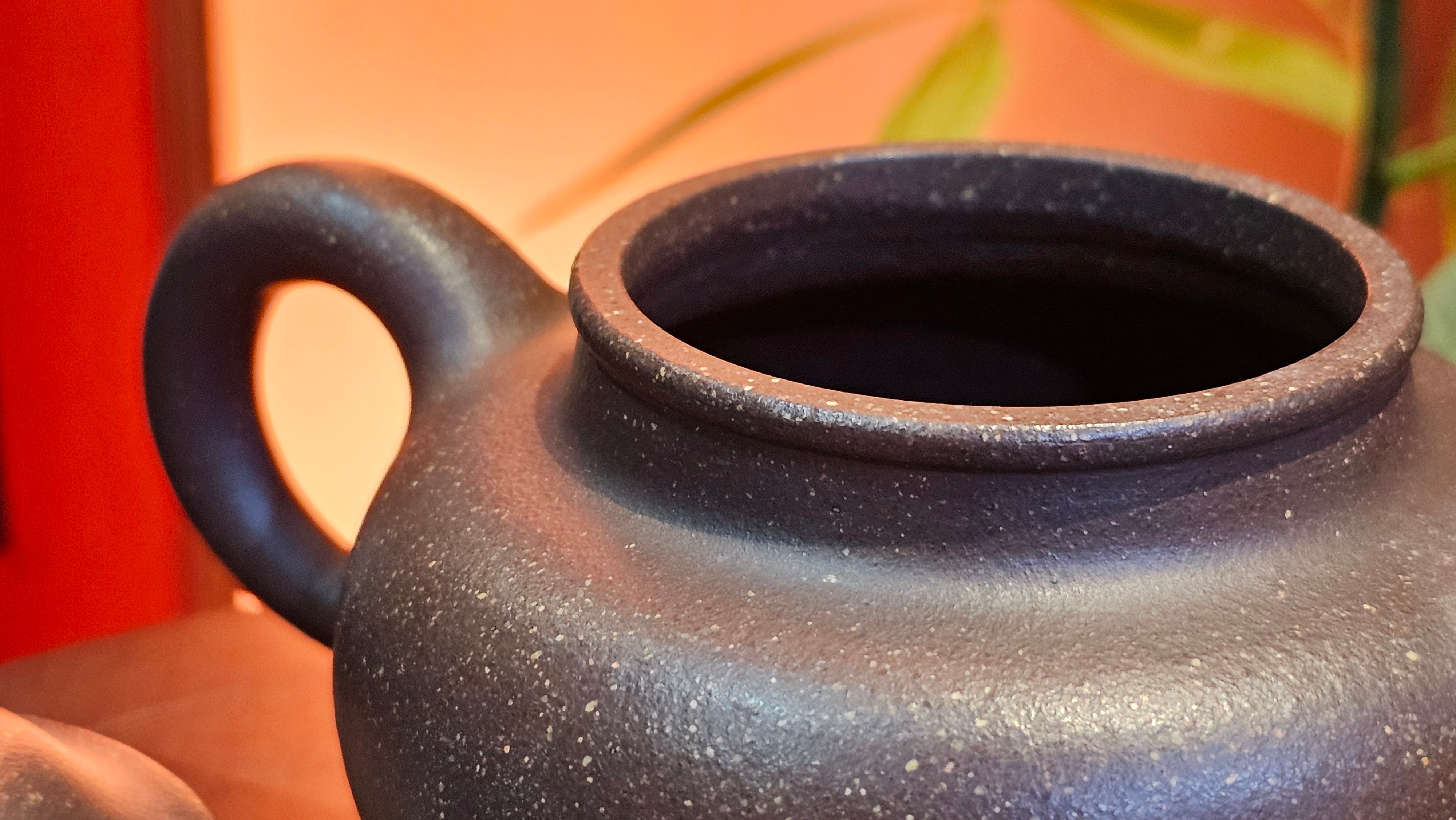 Lian Zi 莲子, 261.0ml, Lao Zi Ni 老紫泥 (Particular High Graininess, and Low Sieve Count), by Craftsman Chen Fa Chu 陈法初。