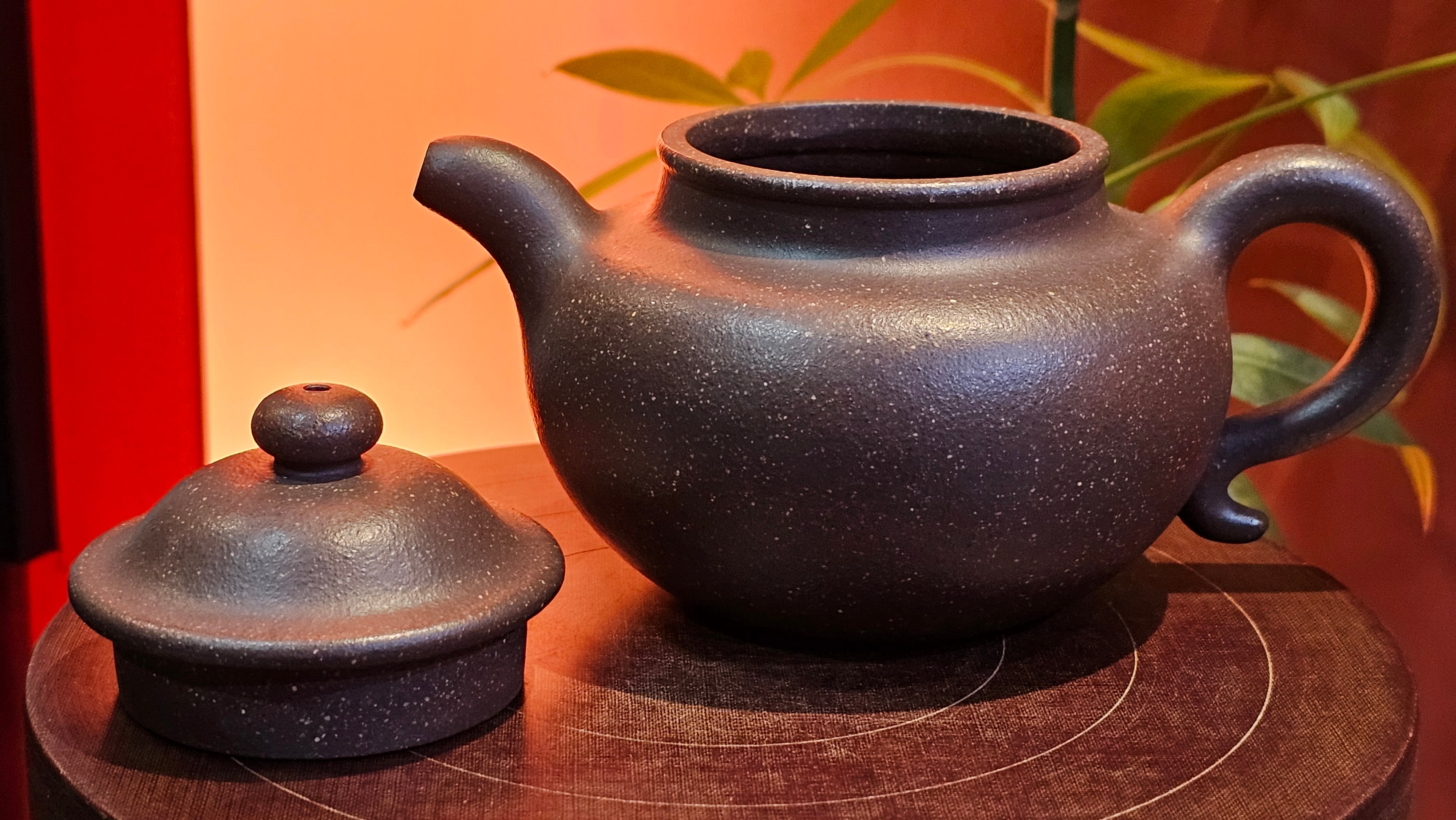Lian Zi 莲子, 261.0ml, Lao Zi Ni 老紫泥 (Particular High Graininess, and Low Sieve Count), by Craftsman Chen Fa Chu 陈法初。