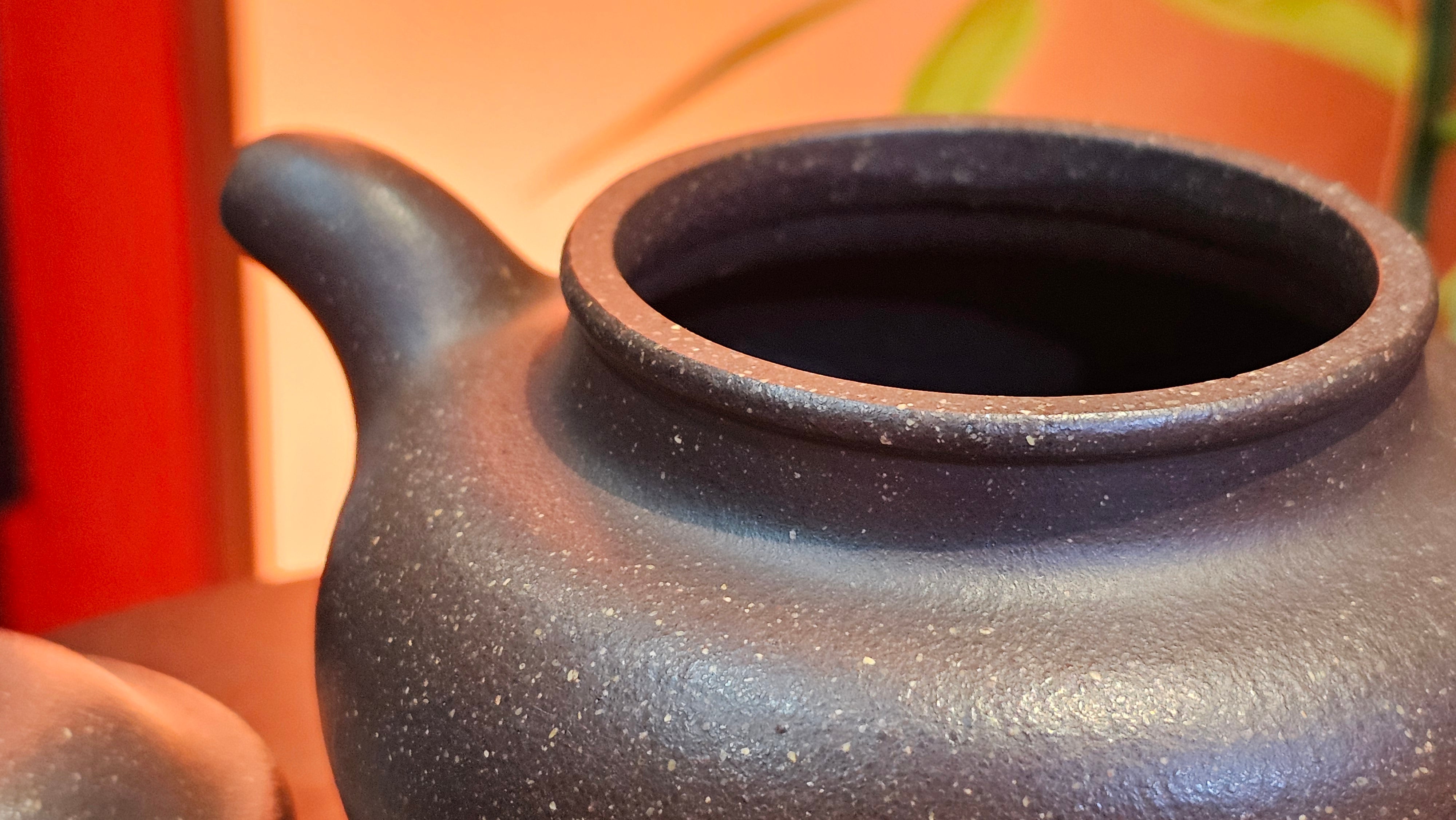 Lian Zi 莲子, 261.0ml, Lao Zi Ni 老紫泥 (Particular High Graininess, and Low Sieve Count), by Craftsman Chen Fa Chu 陈法初。