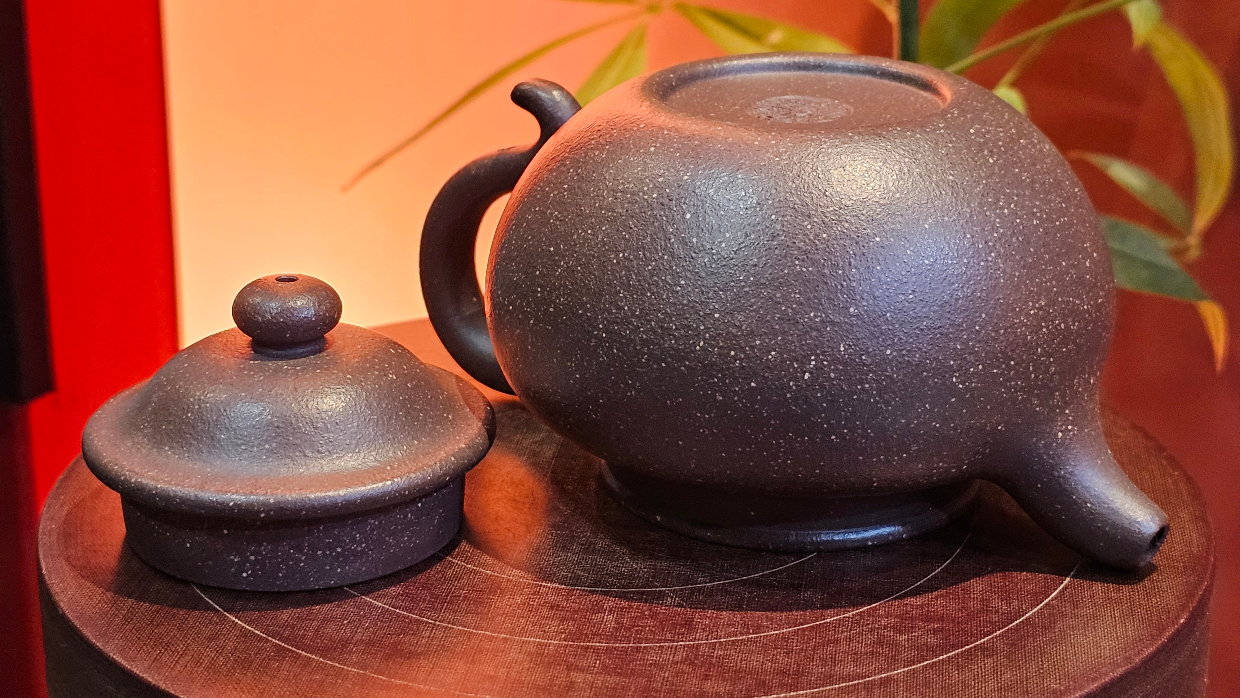 Lian Zi 莲子, 261.0ml, Lao Zi Ni 老紫泥 (Particular High Graininess, and Low Sieve Count), by Craftsman Chen Fa Chu 陈法初。