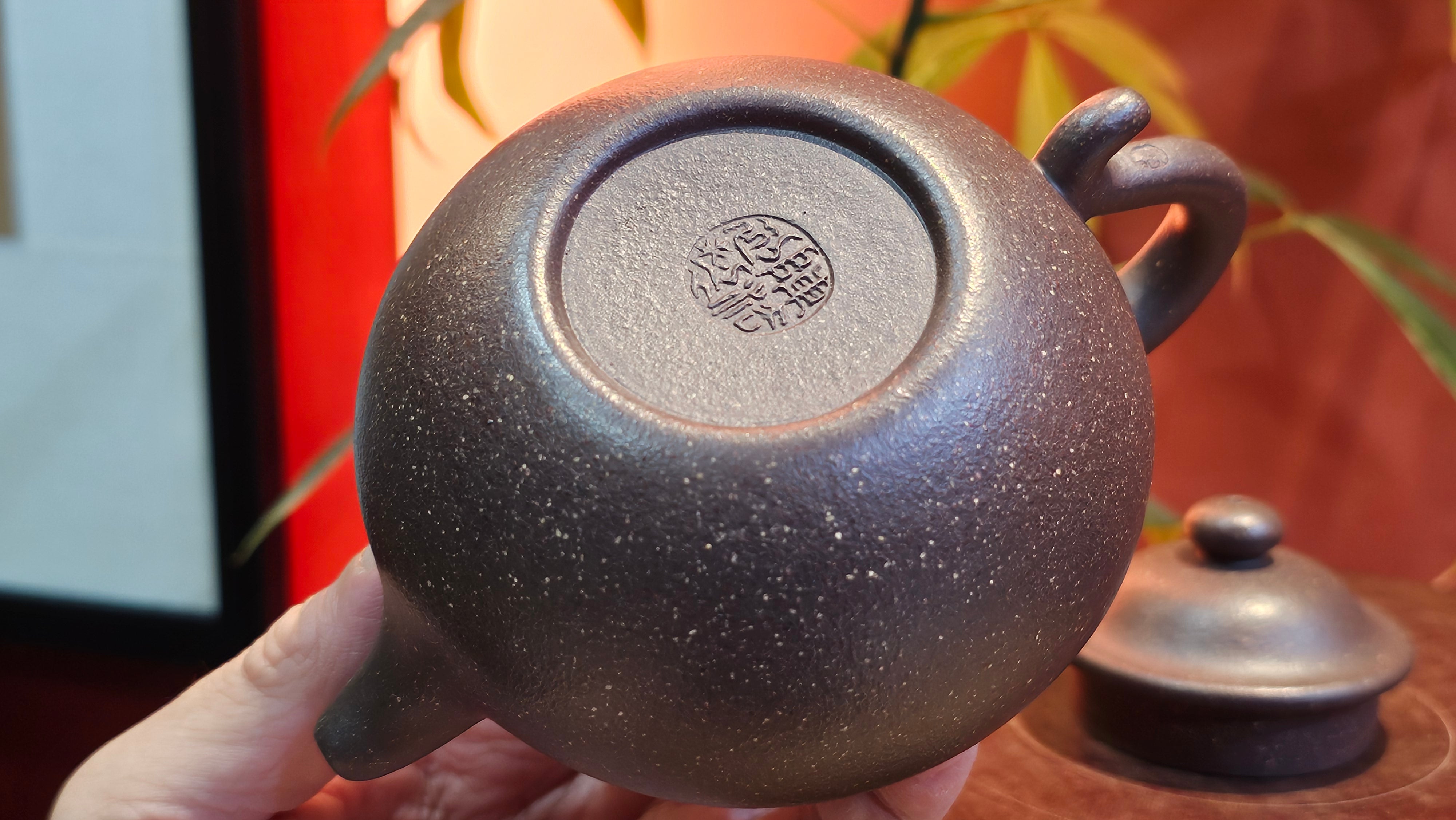 Lian Zi 莲子, 261.0ml, Lao Zi Ni 老紫泥 (Particular High Graininess, and Low Sieve Count), by Craftsman Chen Fa Chu 陈法初。