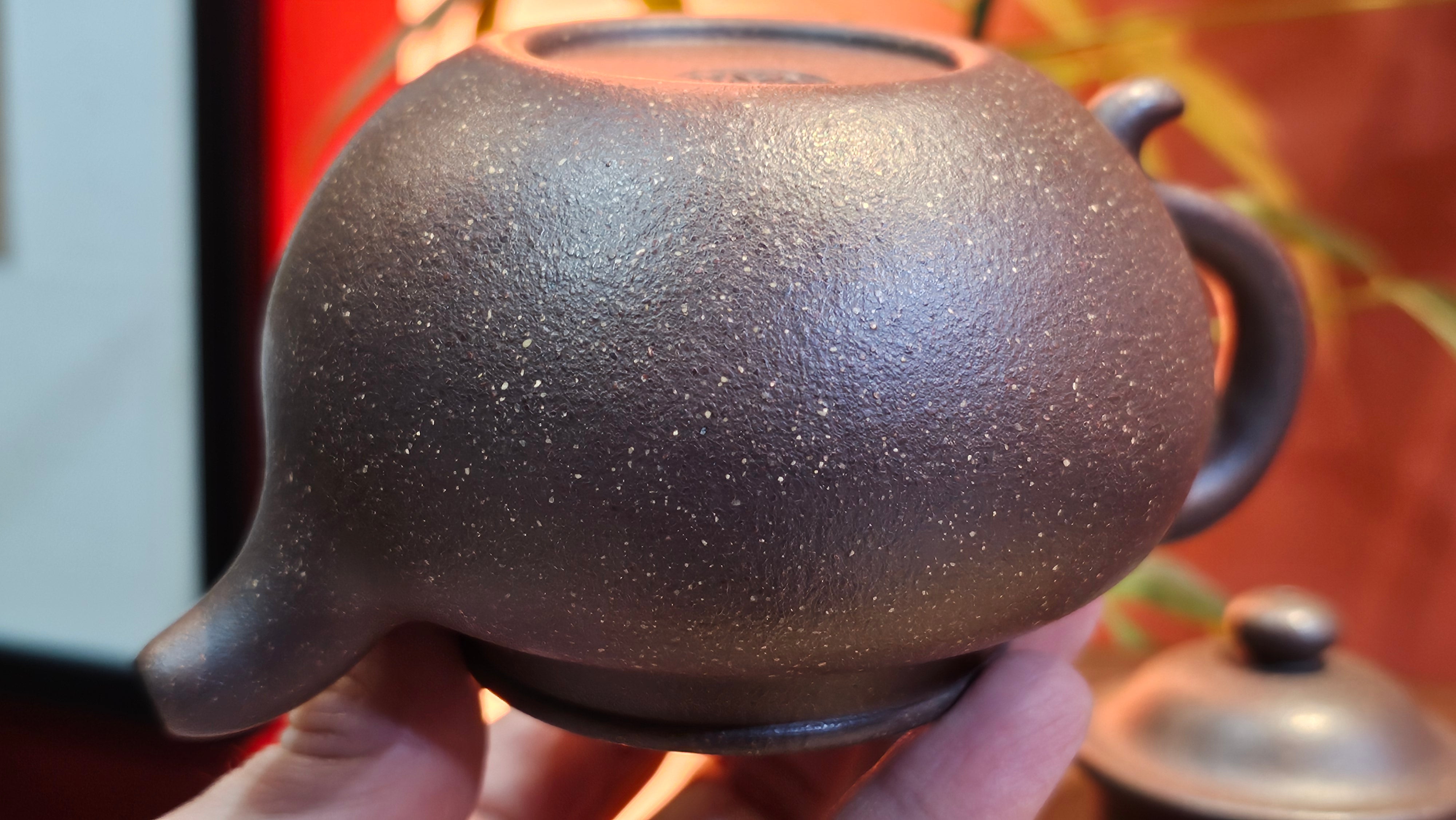 Lian Zi 莲子, 261.0ml, Lao Zi Ni 老紫泥 (Particular High Graininess, and Low Sieve Count), by Craftsman Chen Fa Chu 陈法初。