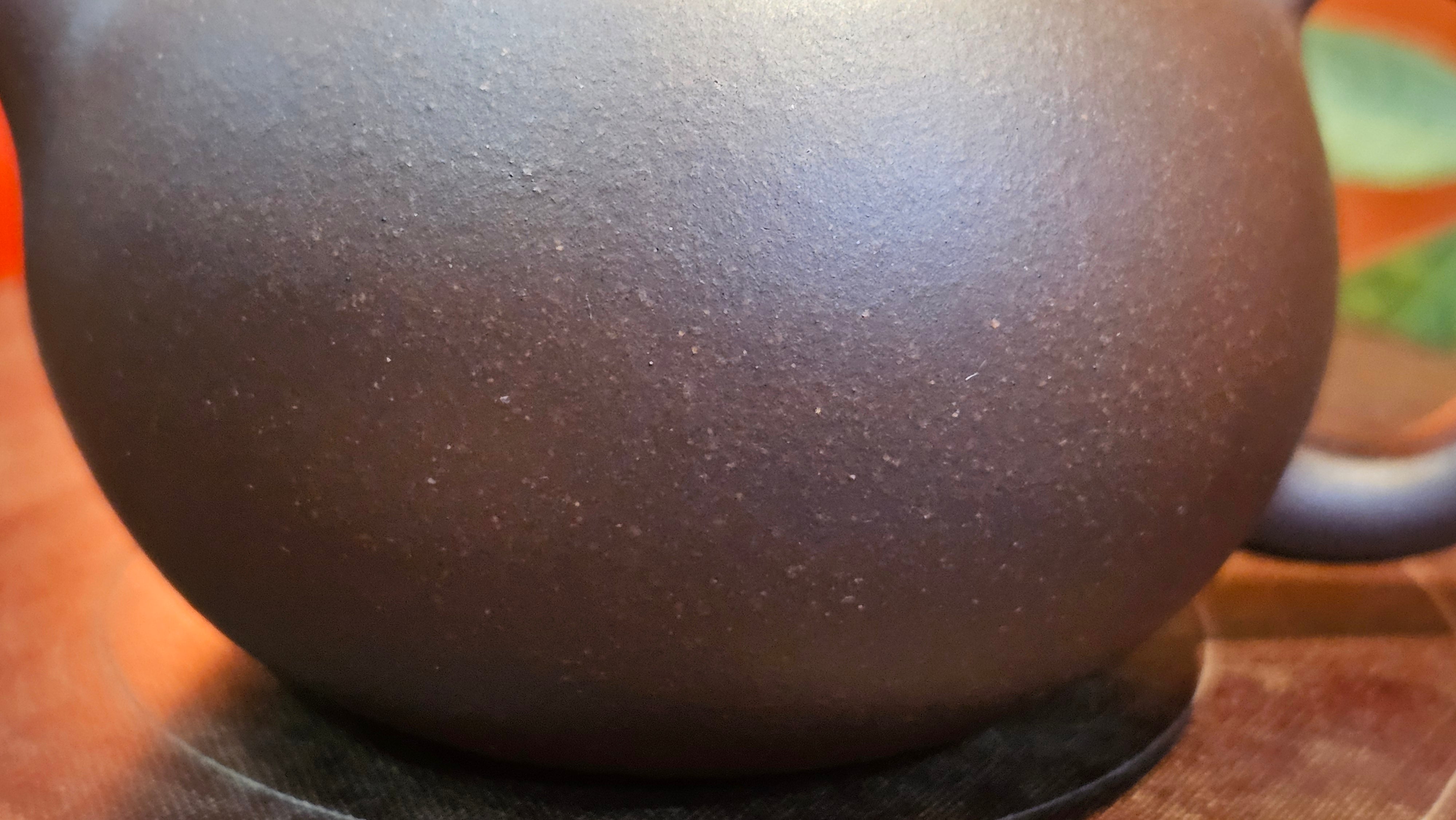 Xi Shi 西施, 155.8ml, Lao Zi Ni 老紫泥, by Craftsman Gu Xiao Ming 顾小明。