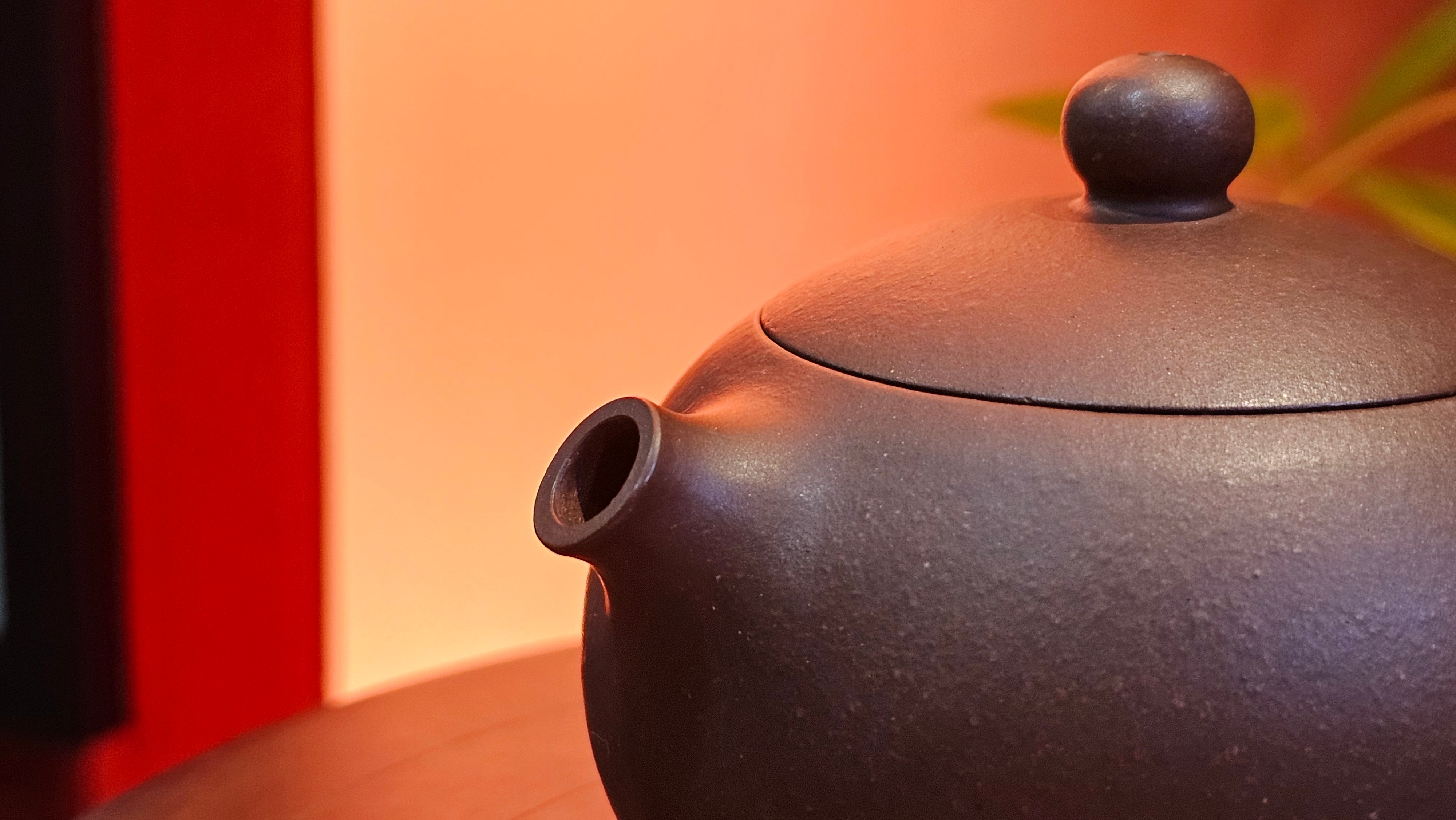 Xi Shi 西施, 155.8ml, Lao Zi Ni 老紫泥, by Craftsman Gu Xiao Ming 顾小明。