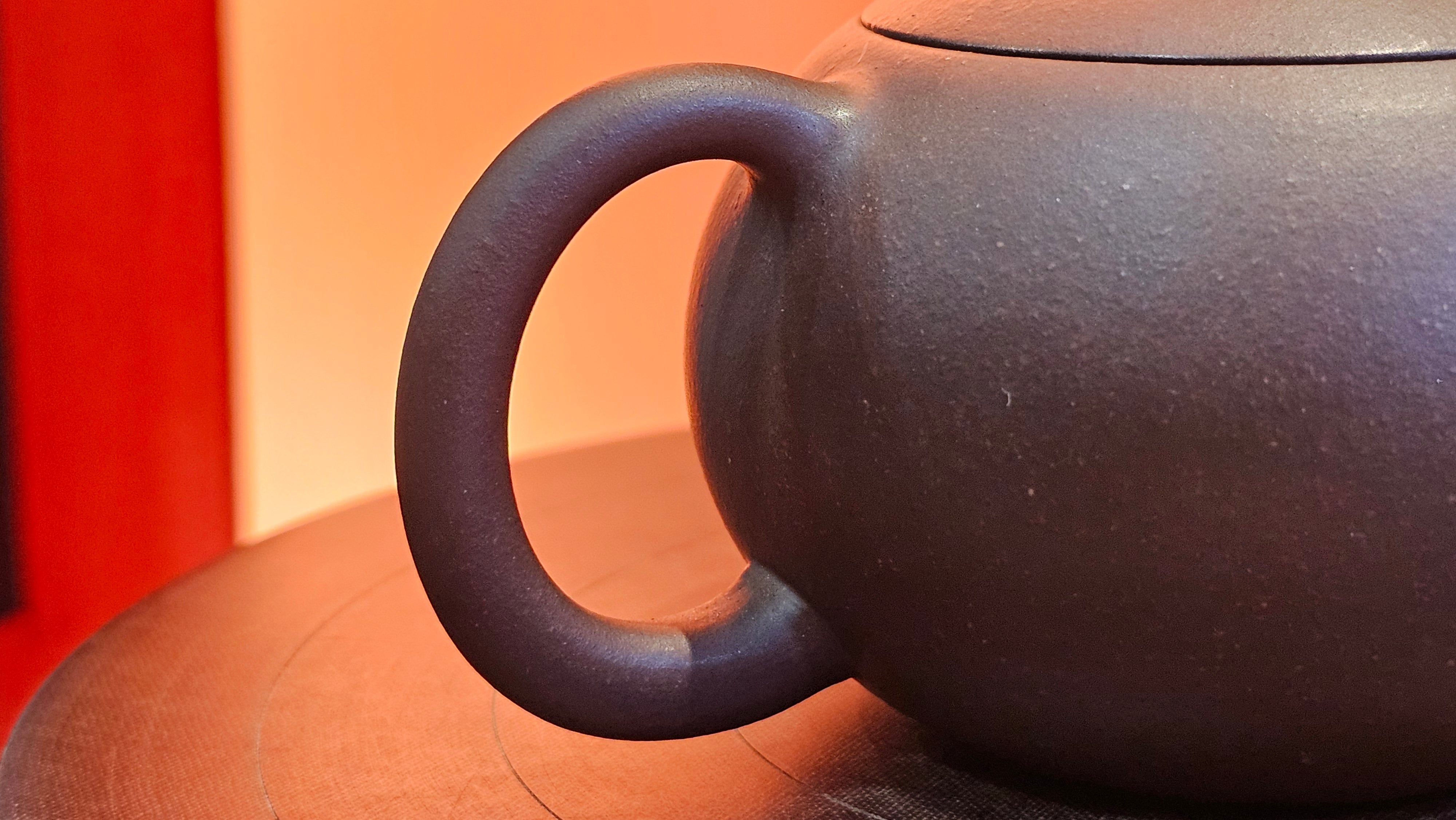 Xi Shi 西施, 155.8ml, Lao Zi Ni 老紫泥, by Craftsman Gu Xiao Ming 顾小明。