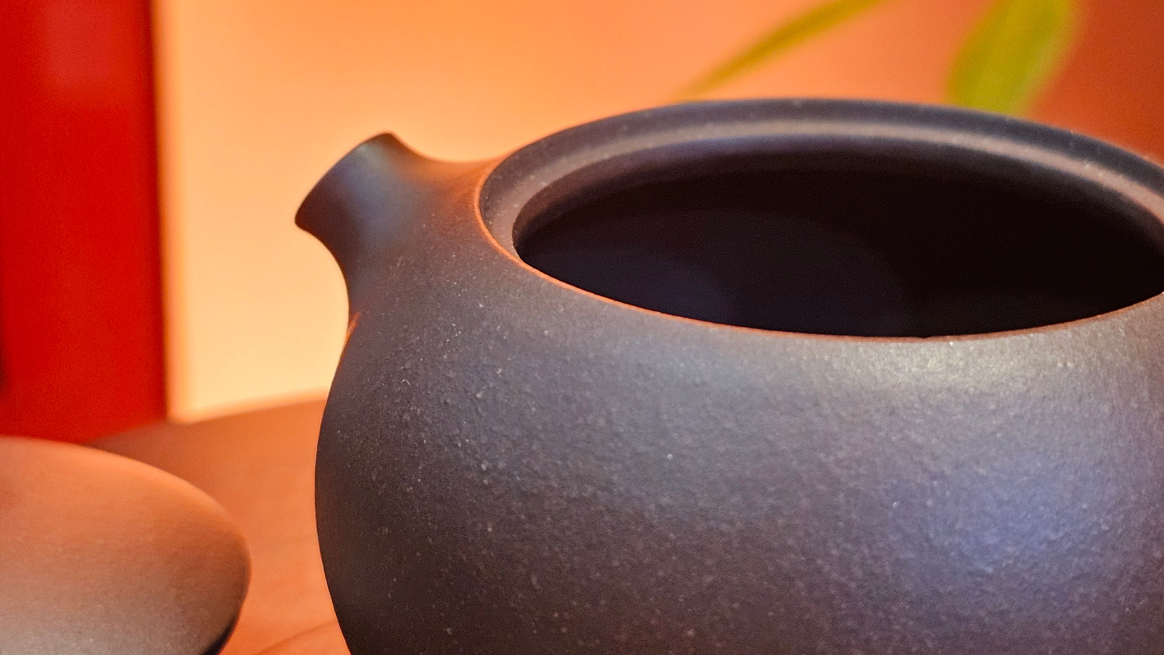 Xi Shi 西施, 155.8ml, Lao Zi Ni 老紫泥, by Craftsman Gu Xiao Ming 顾小明。