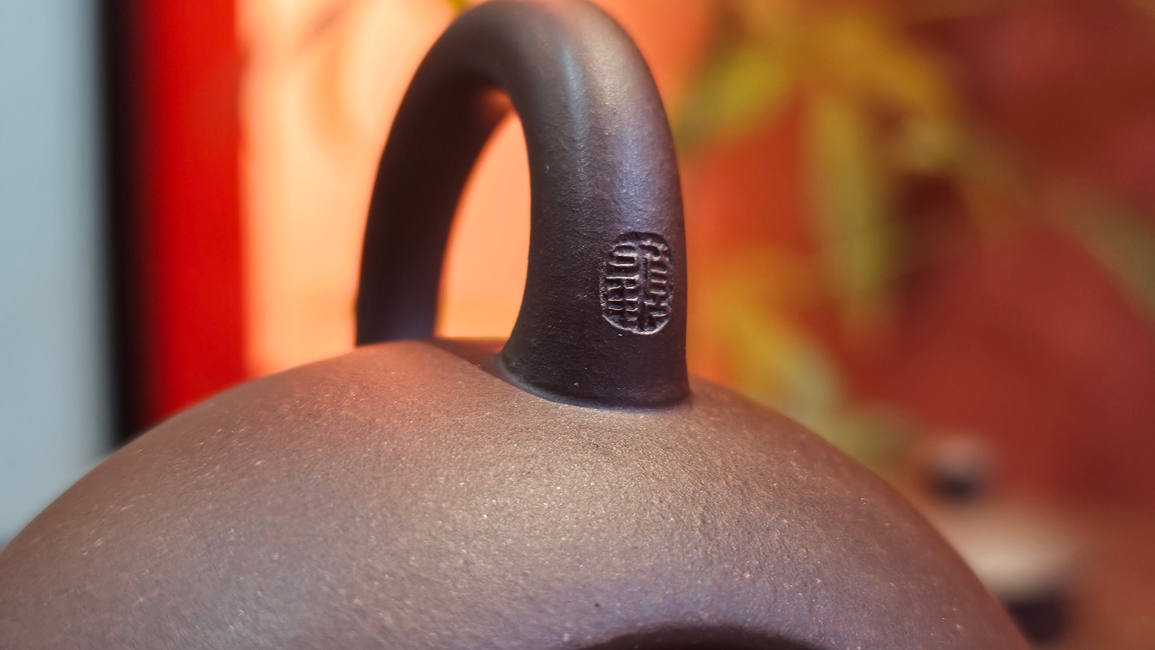 Xi Shi 西施, 155.8ml, Lao Zi Ni 老紫泥, by Craftsman Gu Xiao Ming 顾小明。