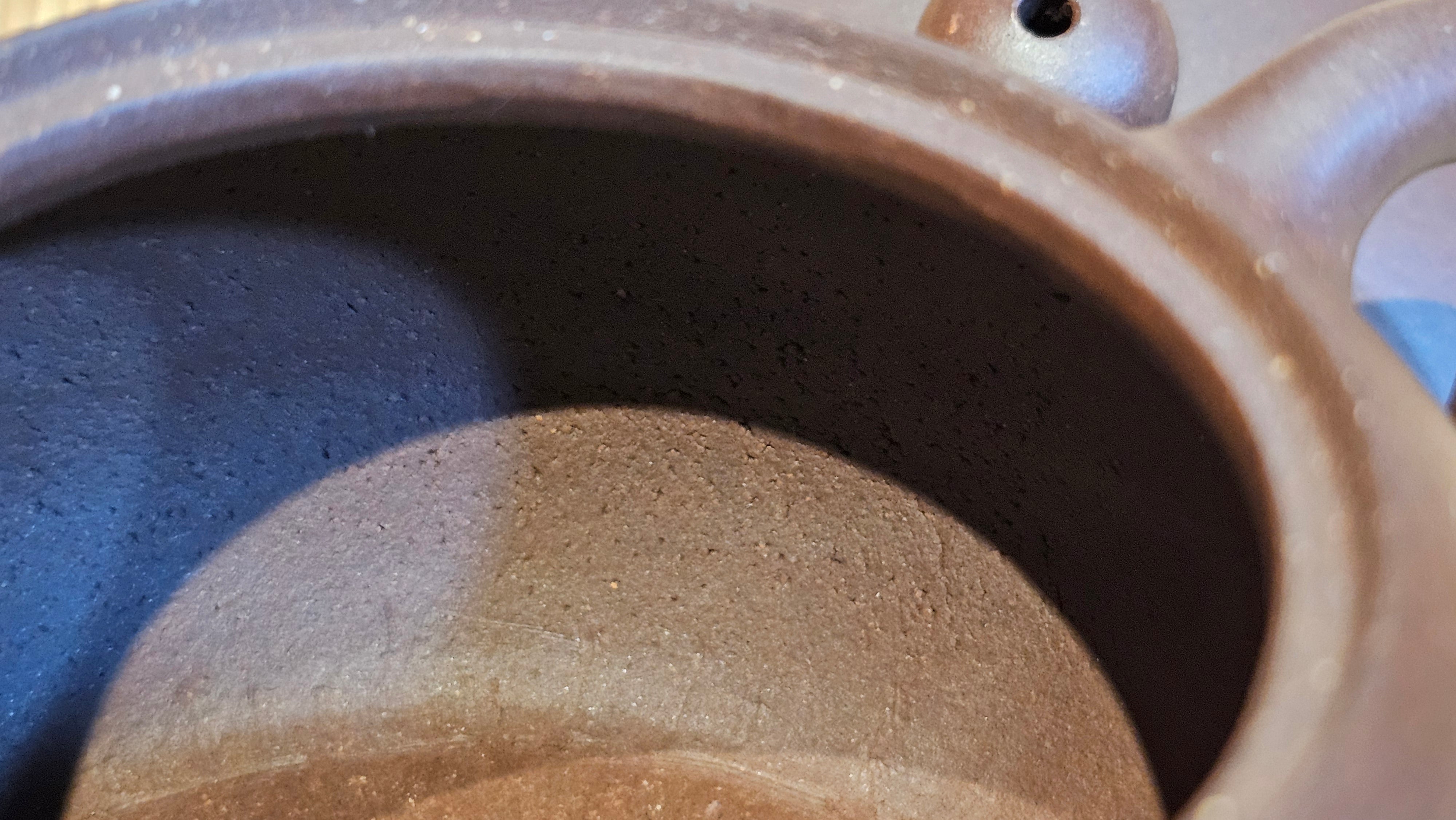 Xi Shi 西施, 155.8ml, Lao Zi Ni 老紫泥, by Craftsman Gu Xiao Ming 顾小明。