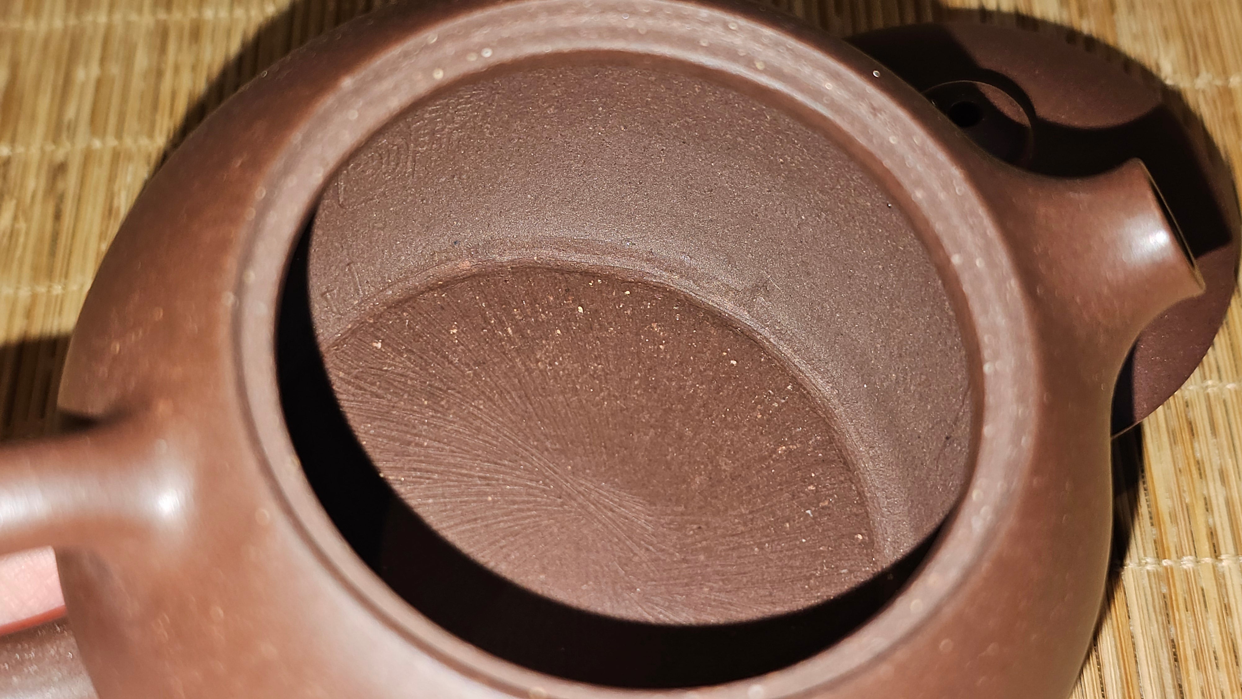 Xi Shi 西施, 155.8ml, Lao Zi Ni 老紫泥, by Craftsman Gu Xiao Ming 顾小明。