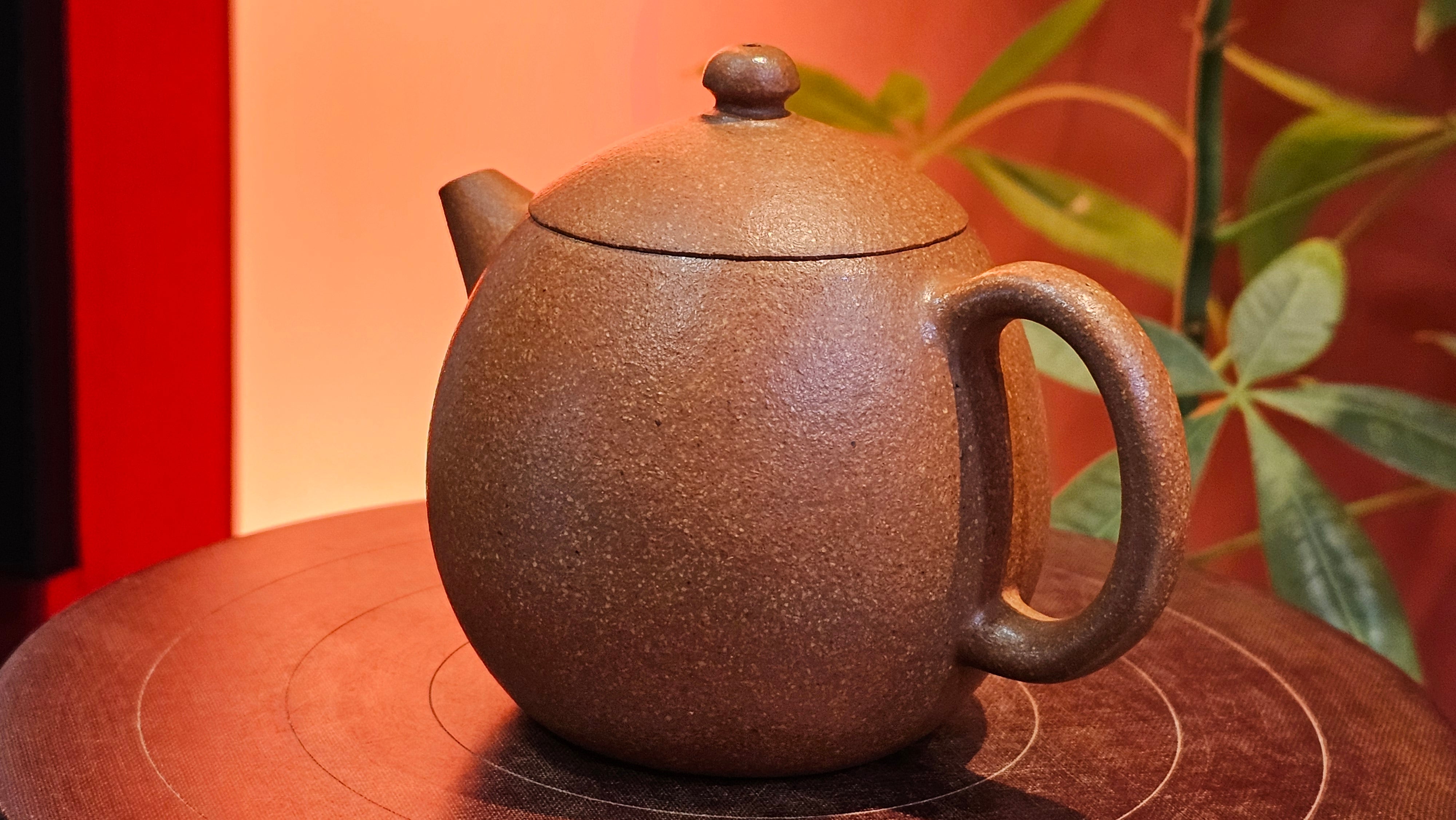 Long Dan 龙蛋 ~"Dragon's Egg", 180.3ml, Huang Jiang Po Ni 黄降坡泥, by our Collaborative Craftsman Chen Hua Jun 陈华军。