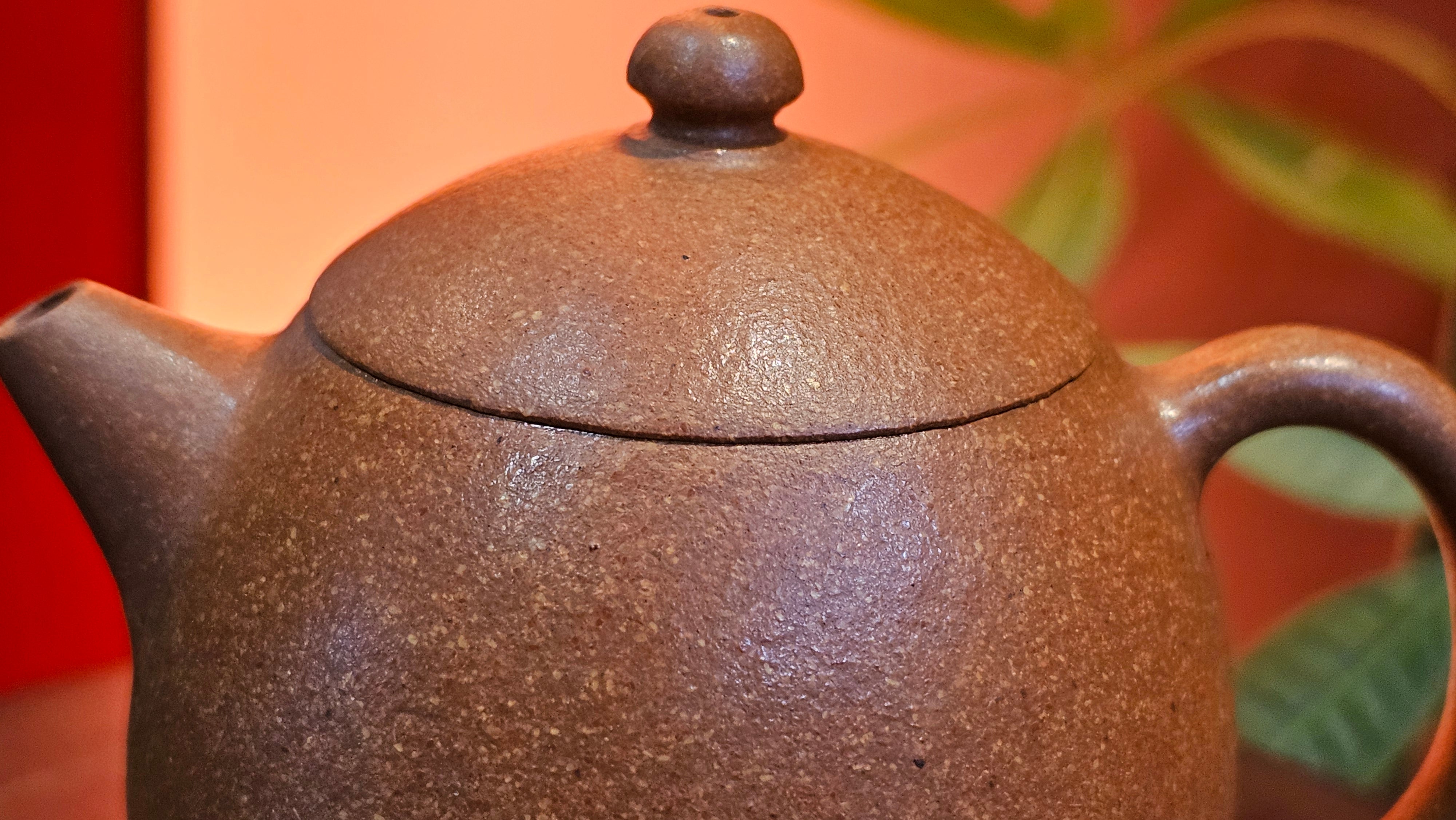 Long Dan 龙蛋 ~"Dragon's Egg", 180.3ml, Huang Jiang Po Ni 黄降坡泥, by our Collaborative Craftsman Chen Hua Jun 陈华军。