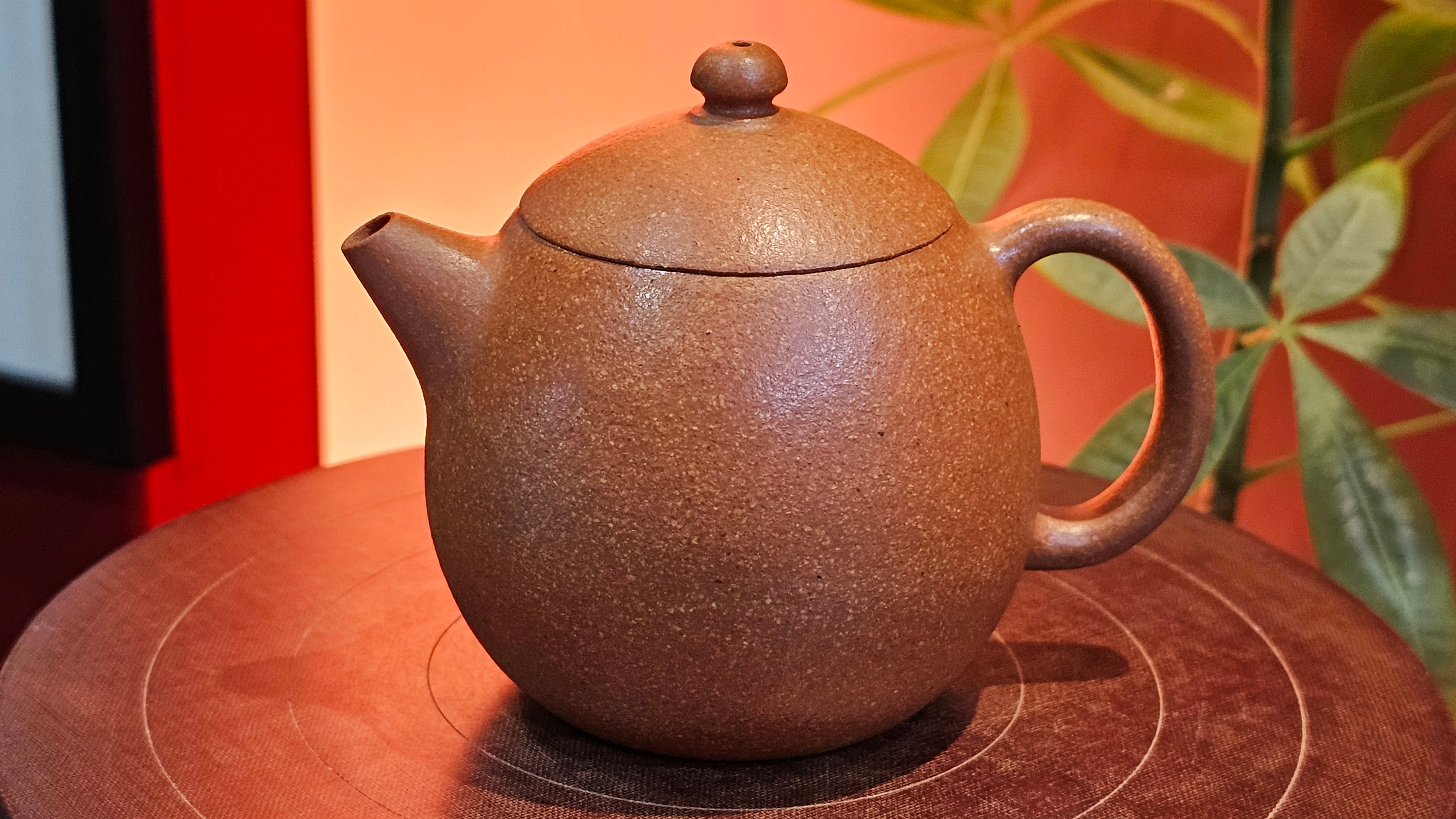 Long Dan 龙蛋 ~"Dragon's Egg", 180.3ml, Huang Jiang Po Ni 黄降坡泥, by our Collaborative Craftsman Chen Hua Jun 陈华军。