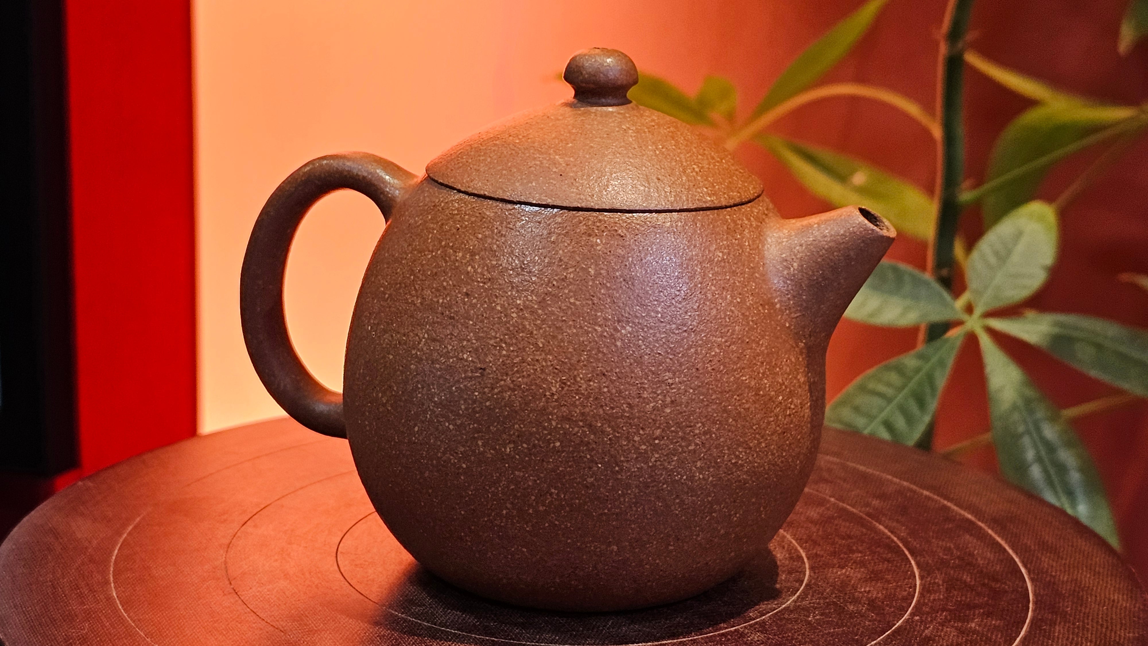 Long Dan 龙蛋 ~"Dragon's Egg", 180.3ml, Huang Jiang Po Ni 黄降坡泥, by our Collaborative Craftsman Chen Hua Jun 陈华军。