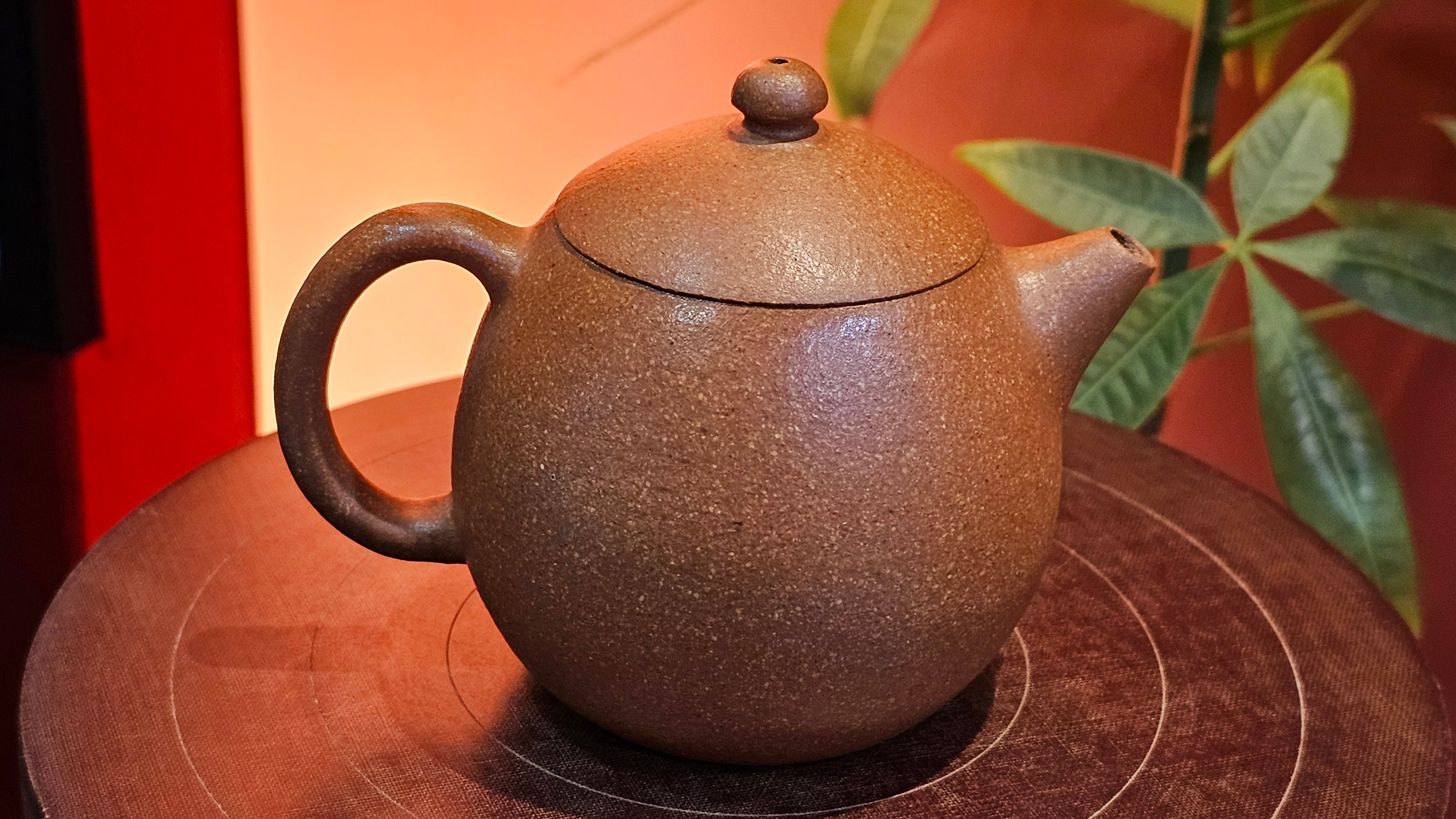 Long Dan 龙蛋 ~"Dragon's Egg", 180.3ml, Huang Jiang Po Ni 黄降坡泥, by our Collaborative Craftsman Chen Hua Jun 陈华军。