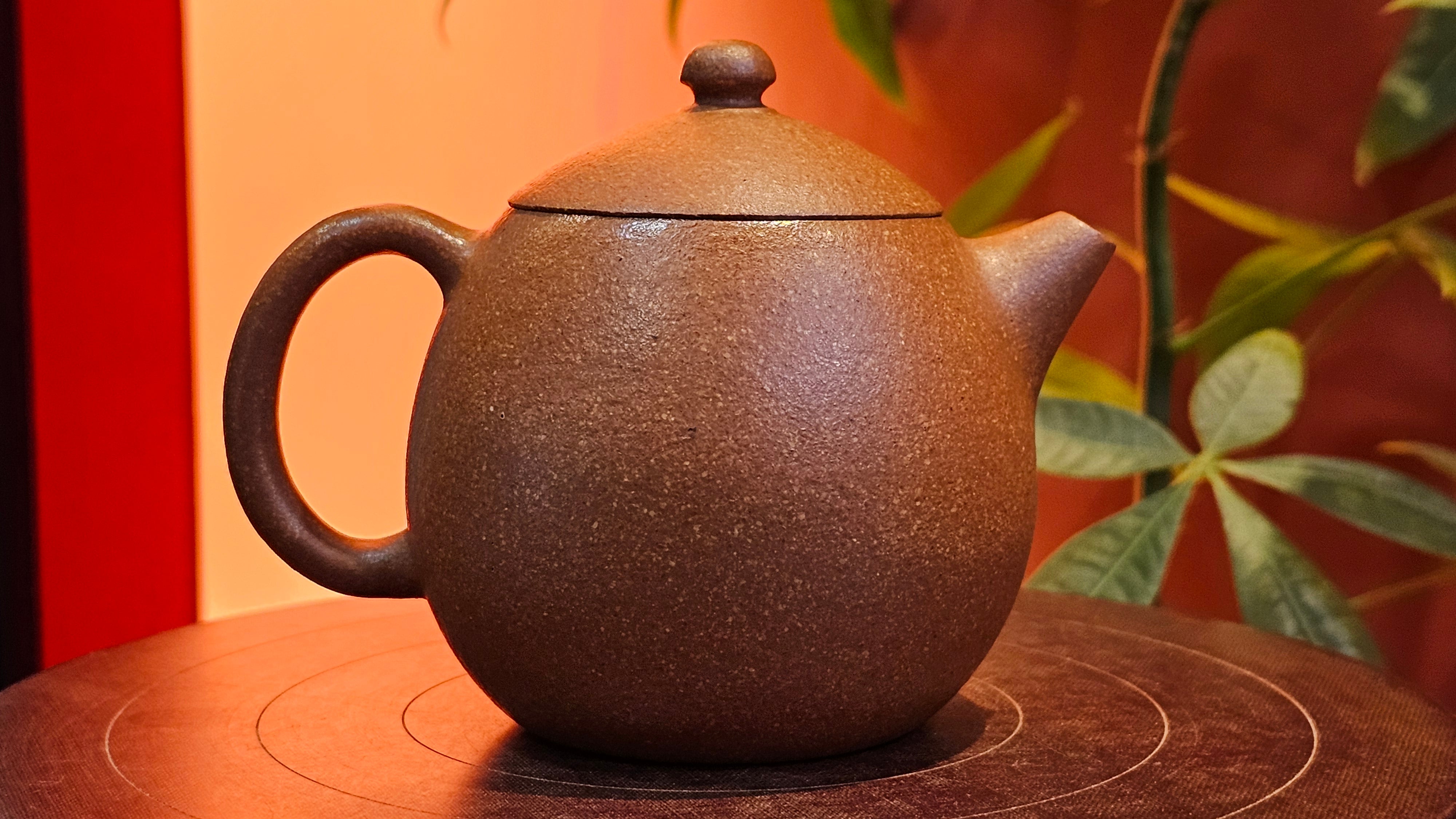 Long Dan 龙蛋 ~"Dragon's Egg", 180.3ml, Huang Jiang Po Ni 黄降坡泥, by our Collaborative Craftsman Chen Hua Jun 陈华军。