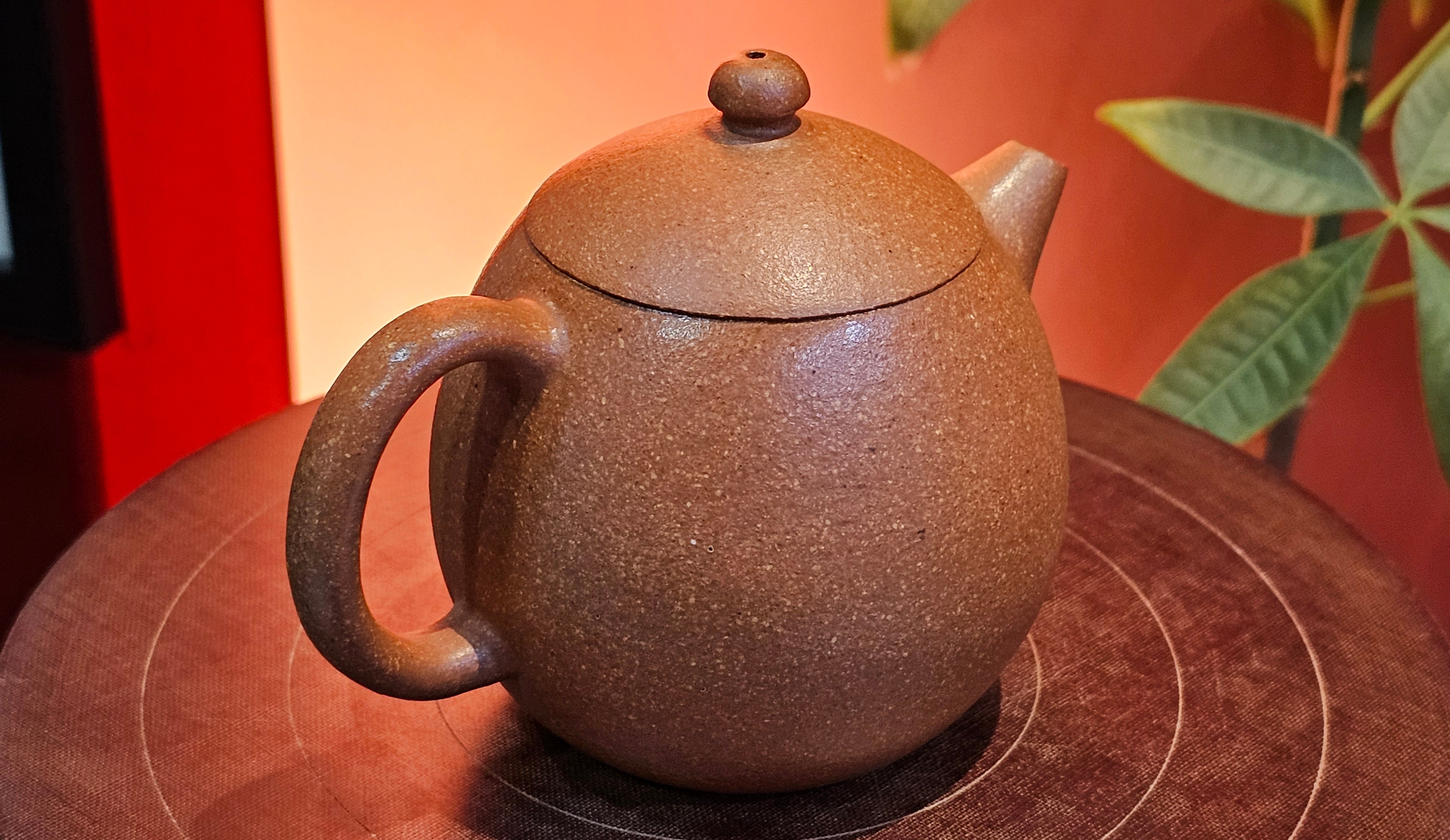 Long Dan 龙蛋 ~"Dragon's Egg", 180.3ml, Huang Jiang Po Ni 黄降坡泥, by our Collaborative Craftsman Chen Hua Jun 陈华军。