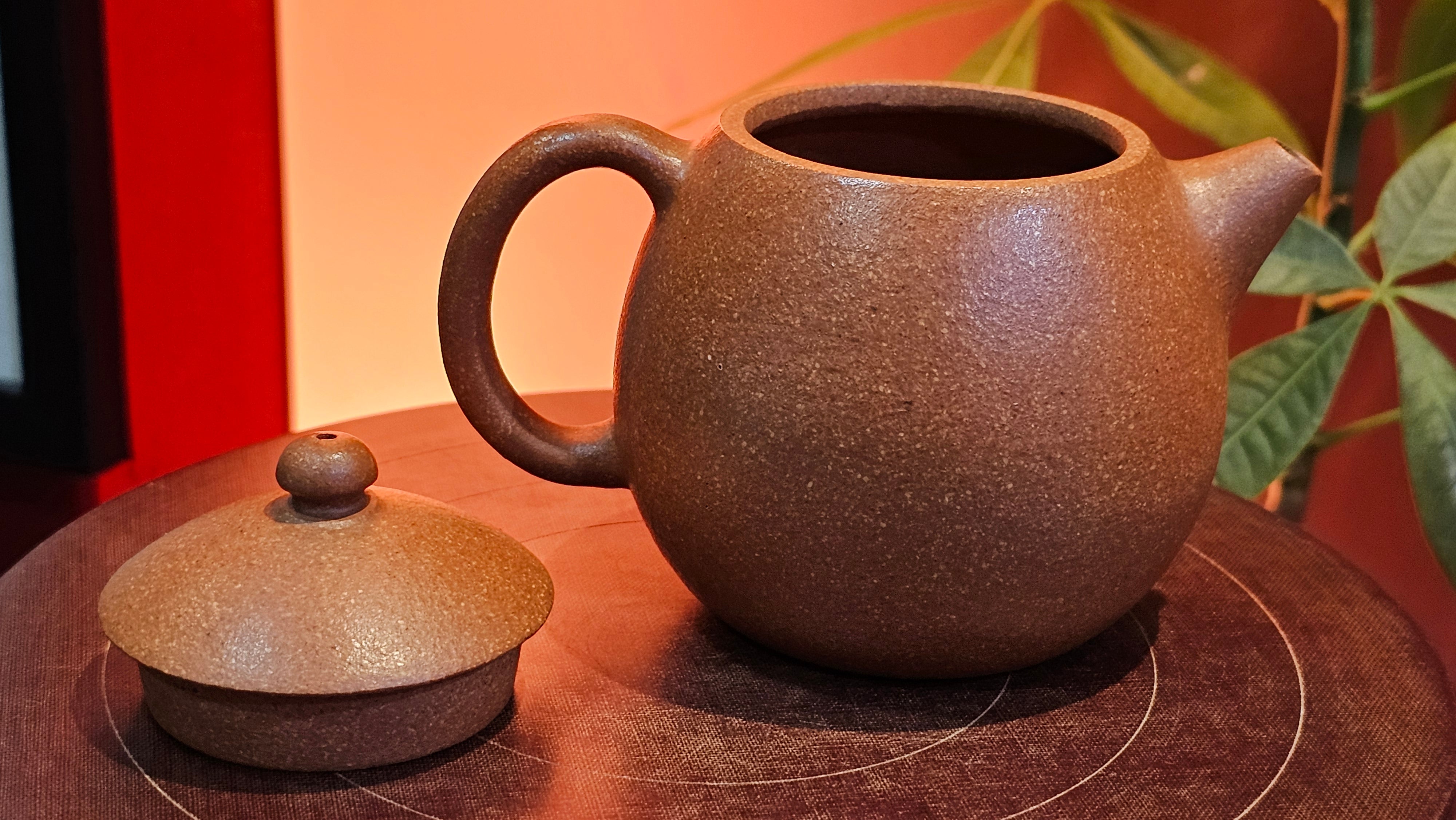 Long Dan 龙蛋 ~"Dragon's Egg", 180.3ml, Huang Jiang Po Ni 黄降坡泥, by our Collaborative Craftsman Chen Hua Jun 陈华军。