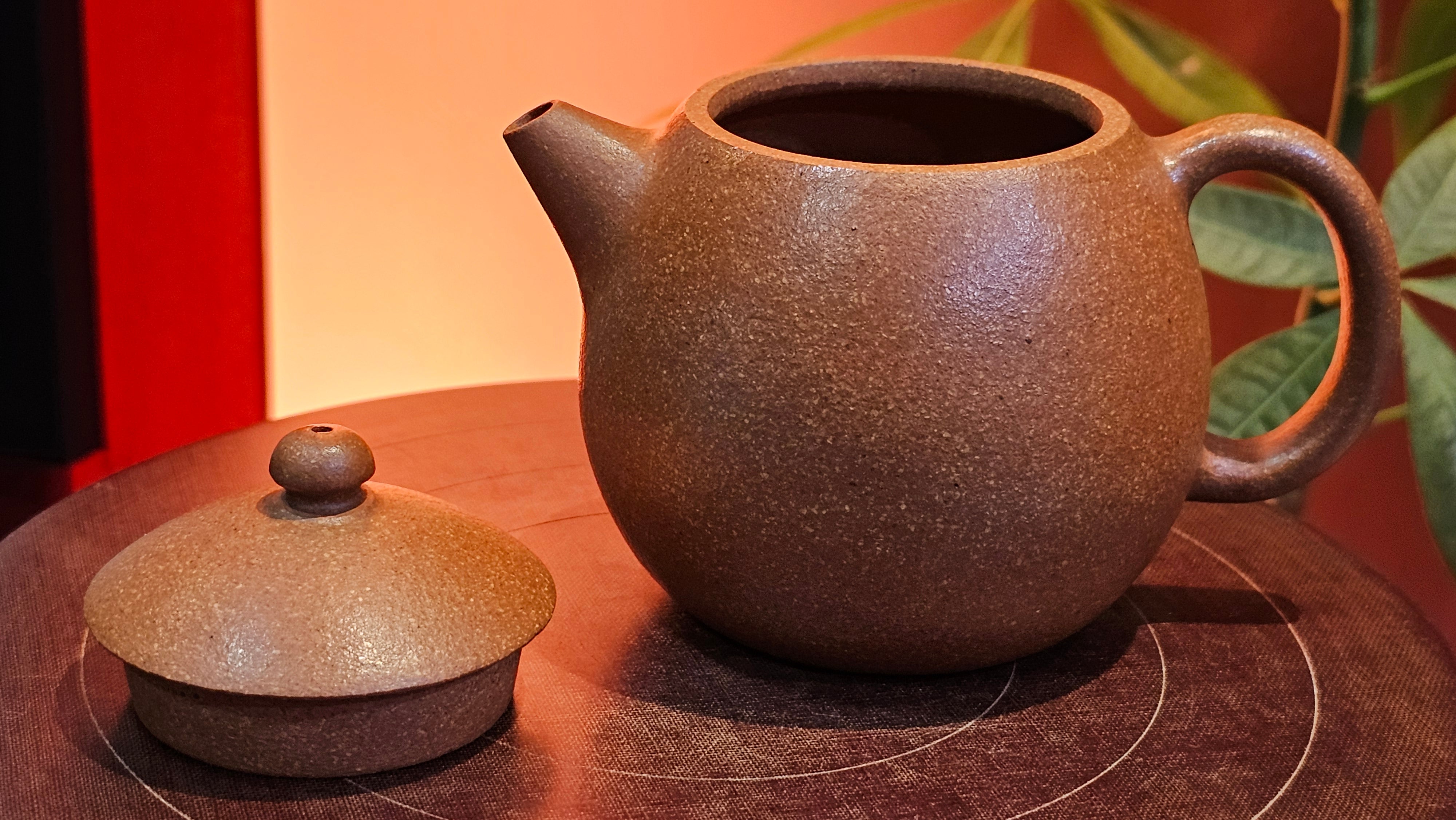 Long Dan 龙蛋 ~"Dragon's Egg", 180.3ml, Huang Jiang Po Ni 黄降坡泥, by our Collaborative Craftsman Chen Hua Jun 陈华军。