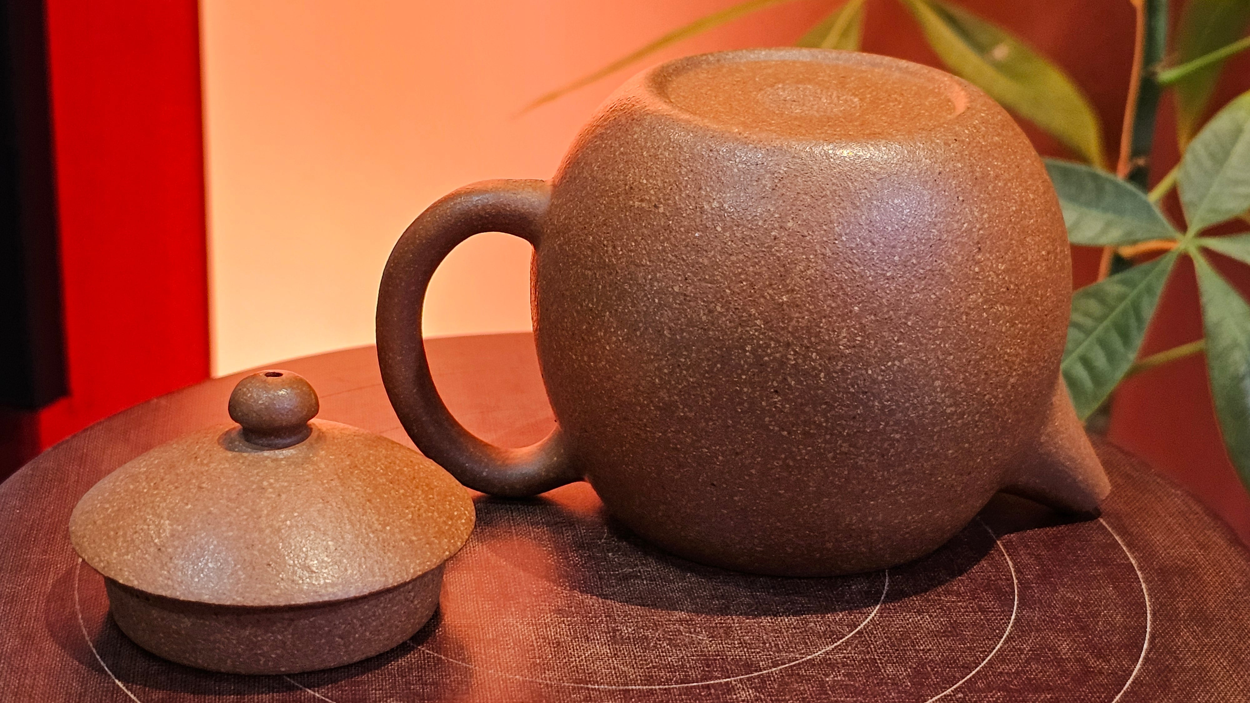 Long Dan 龙蛋 ~"Dragon's Egg", 180.3ml, Huang Jiang Po Ni 黄降坡泥, by our Collaborative Craftsman Chen Hua Jun 陈华军。