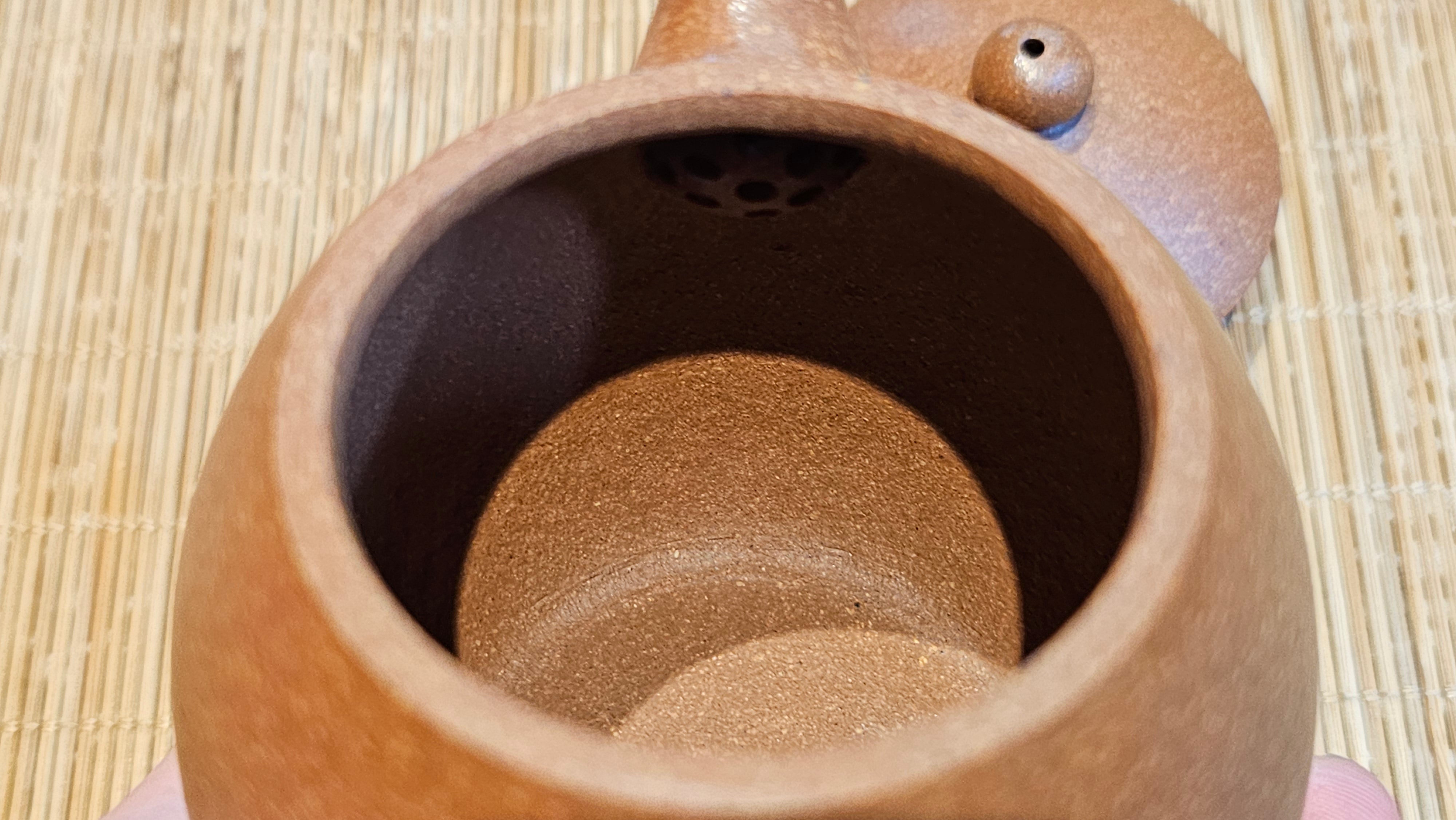 Long Dan 龙蛋 ~"Dragon's Egg", 180.3ml, Huang Jiang Po Ni 黄降坡泥, by our Collaborative Craftsman Chen Hua Jun 陈华军。