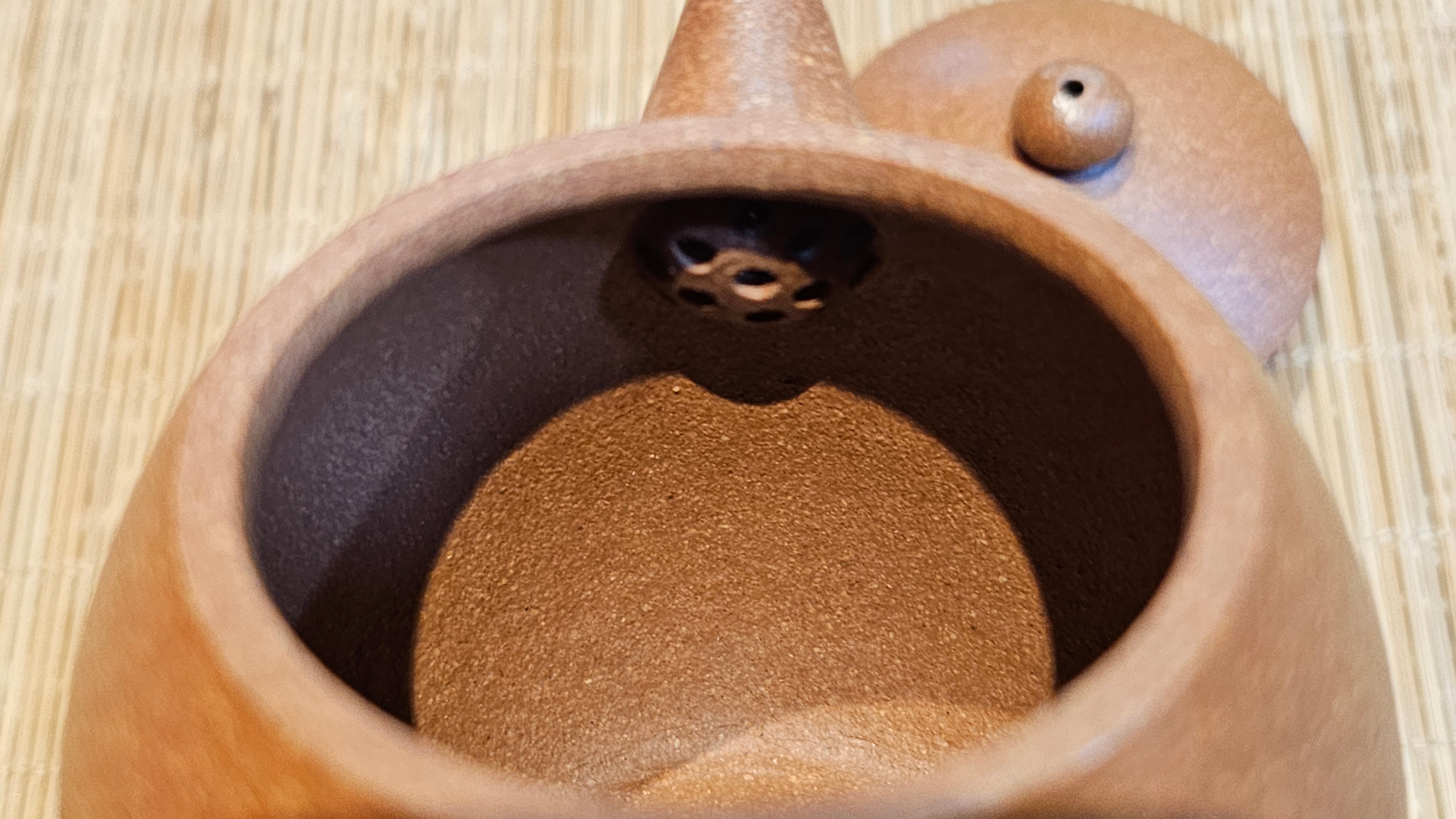 Long Dan 龙蛋 ~"Dragon's Egg", 180.3ml, Huang Jiang Po Ni 黄降坡泥, by our Collaborative Craftsman Chen Hua Jun 陈华军。