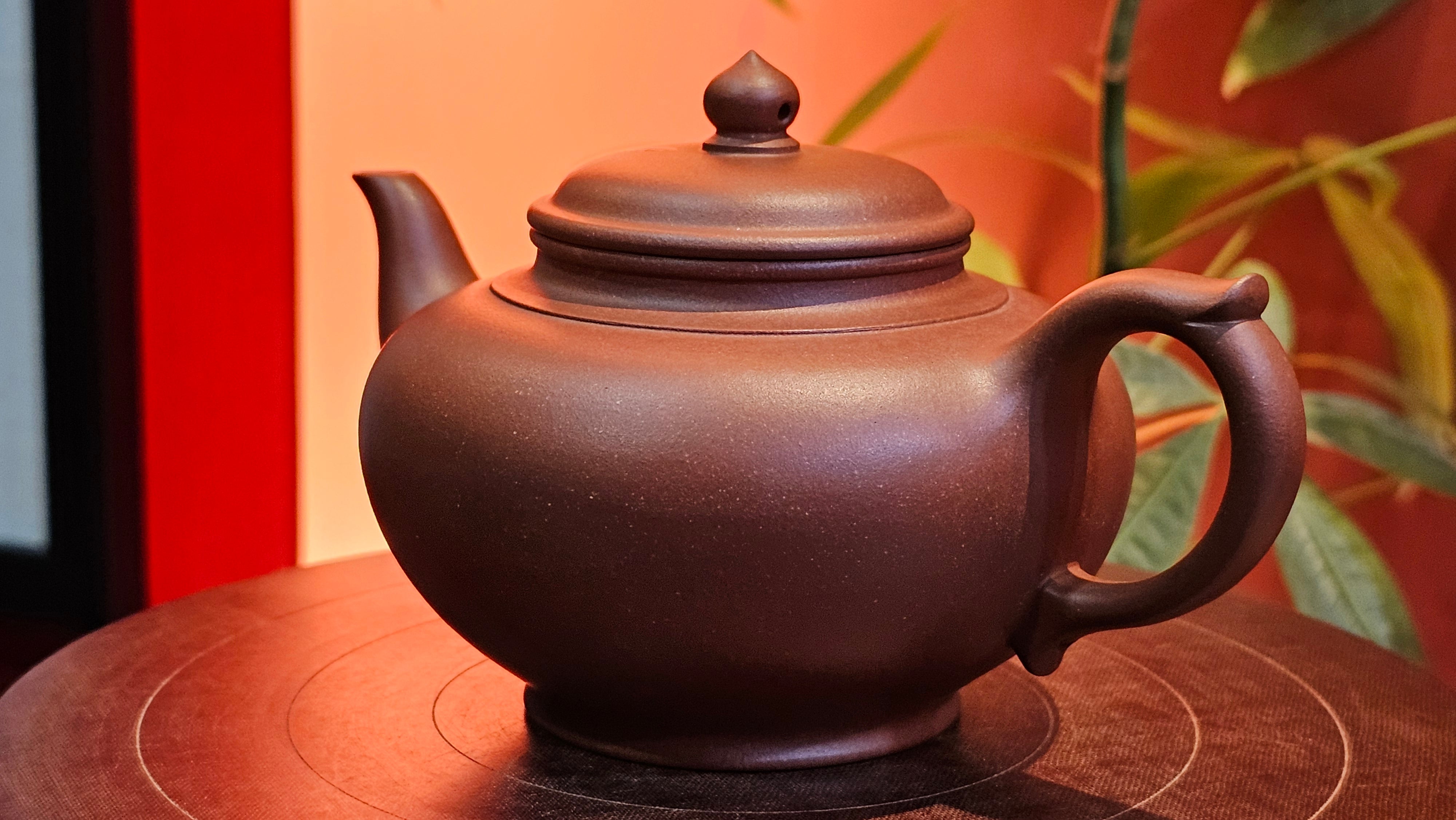 Xiao Ying 笑樱, 223.5ml, Di Cao Qing Zi Ni 底槽青紫泥, by our Collaborative Craftsman Wang Li Qin 王丽勤。