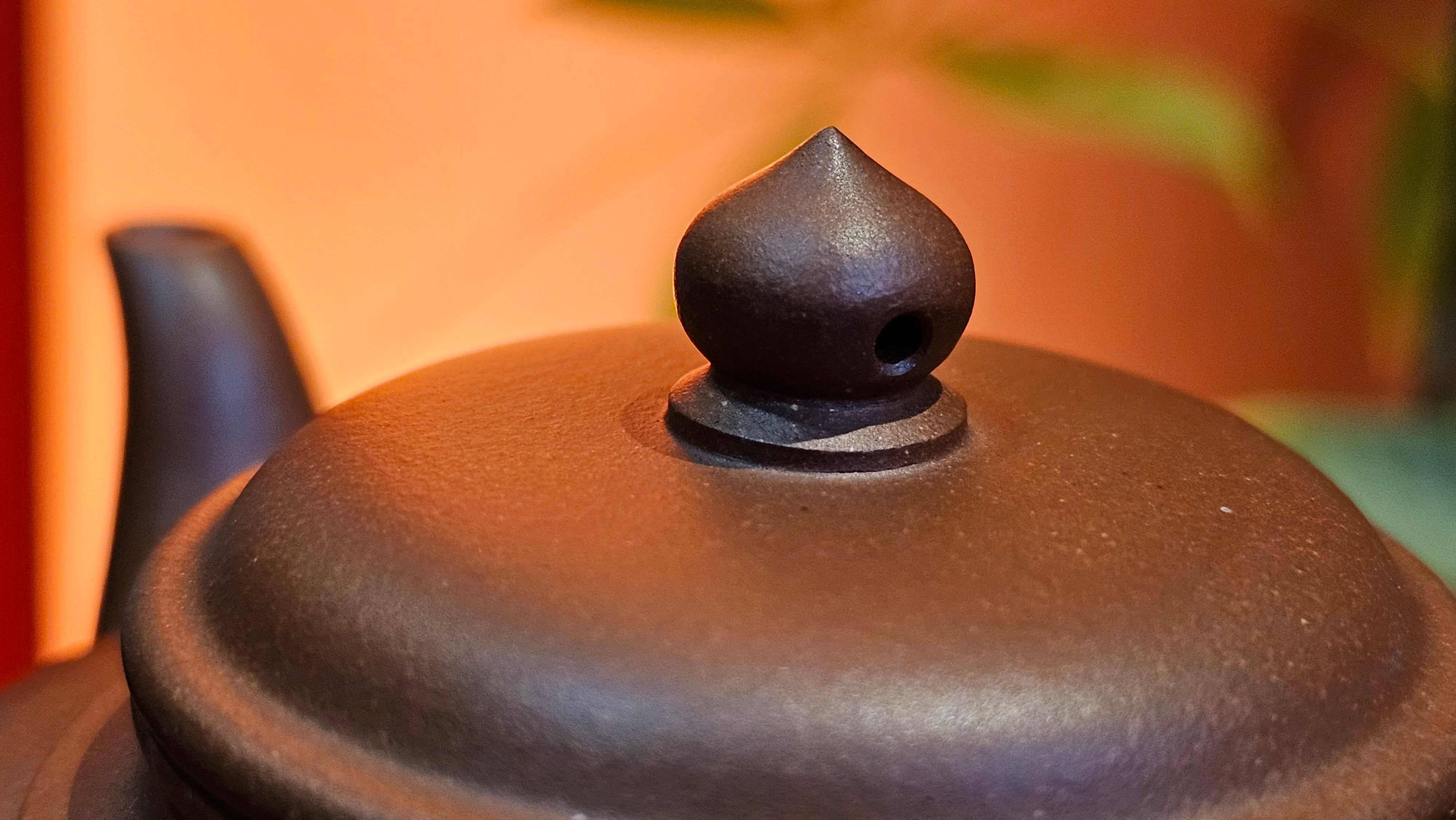 Xiao Ying 笑樱, 223.5ml, Di Cao Qing Zi Ni 底槽青紫泥, by our Collaborative Craftsman Wang Li Qin 王丽勤。