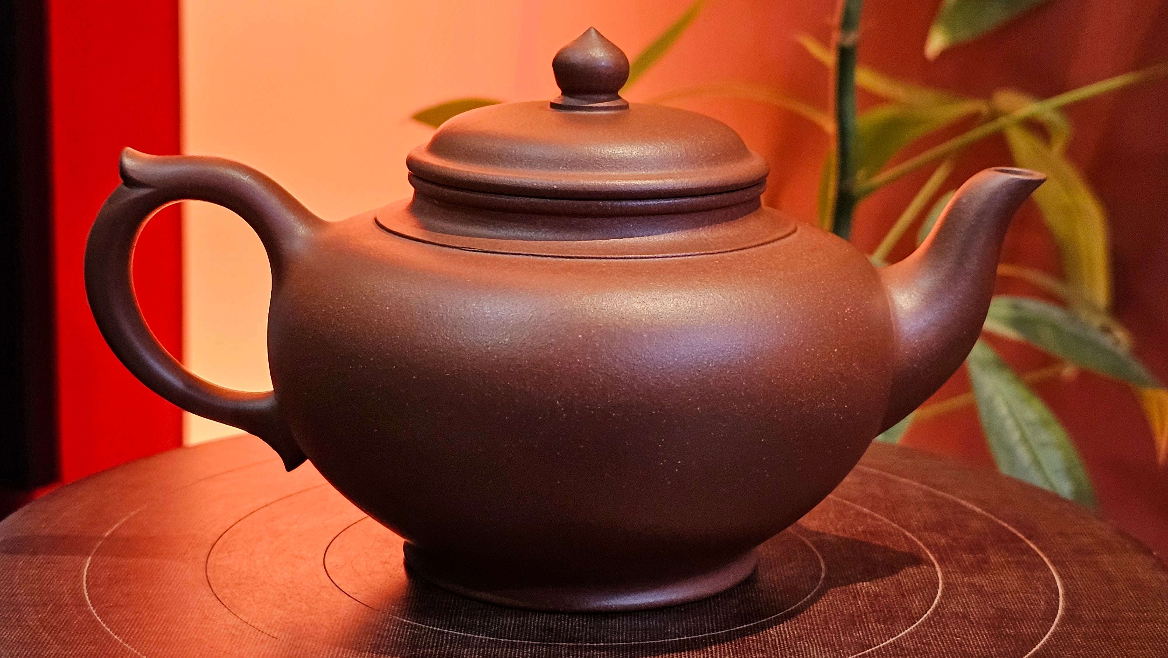 Xiao Ying 笑樱, 223.5ml, Di Cao Qing Zi Ni 底槽青紫泥, by our Collaborative Craftsman Wang Li Qin 王丽勤。