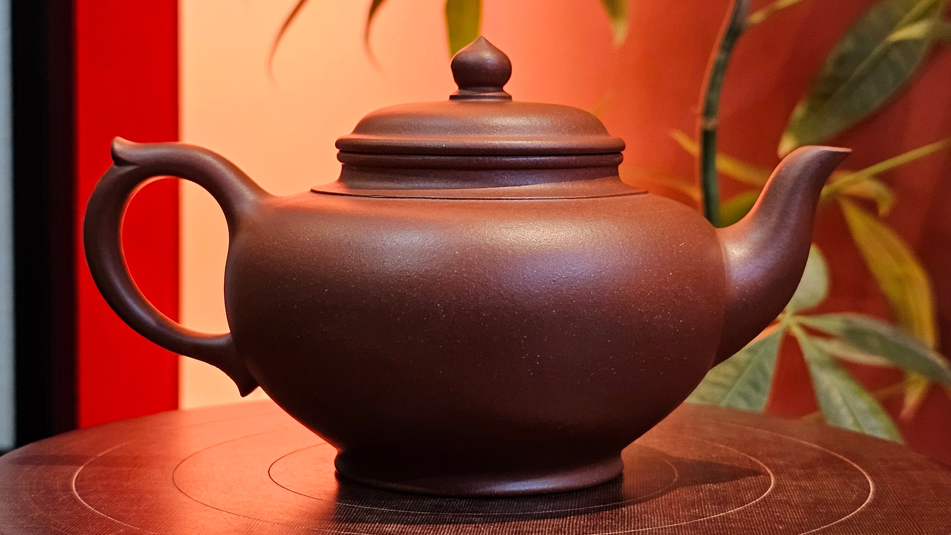 Xiao Ying 笑樱, 223.5ml, Di Cao Qing Zi Ni 底槽青紫泥, by our Collaborative Craftsman Wang Li Qin 王丽勤。