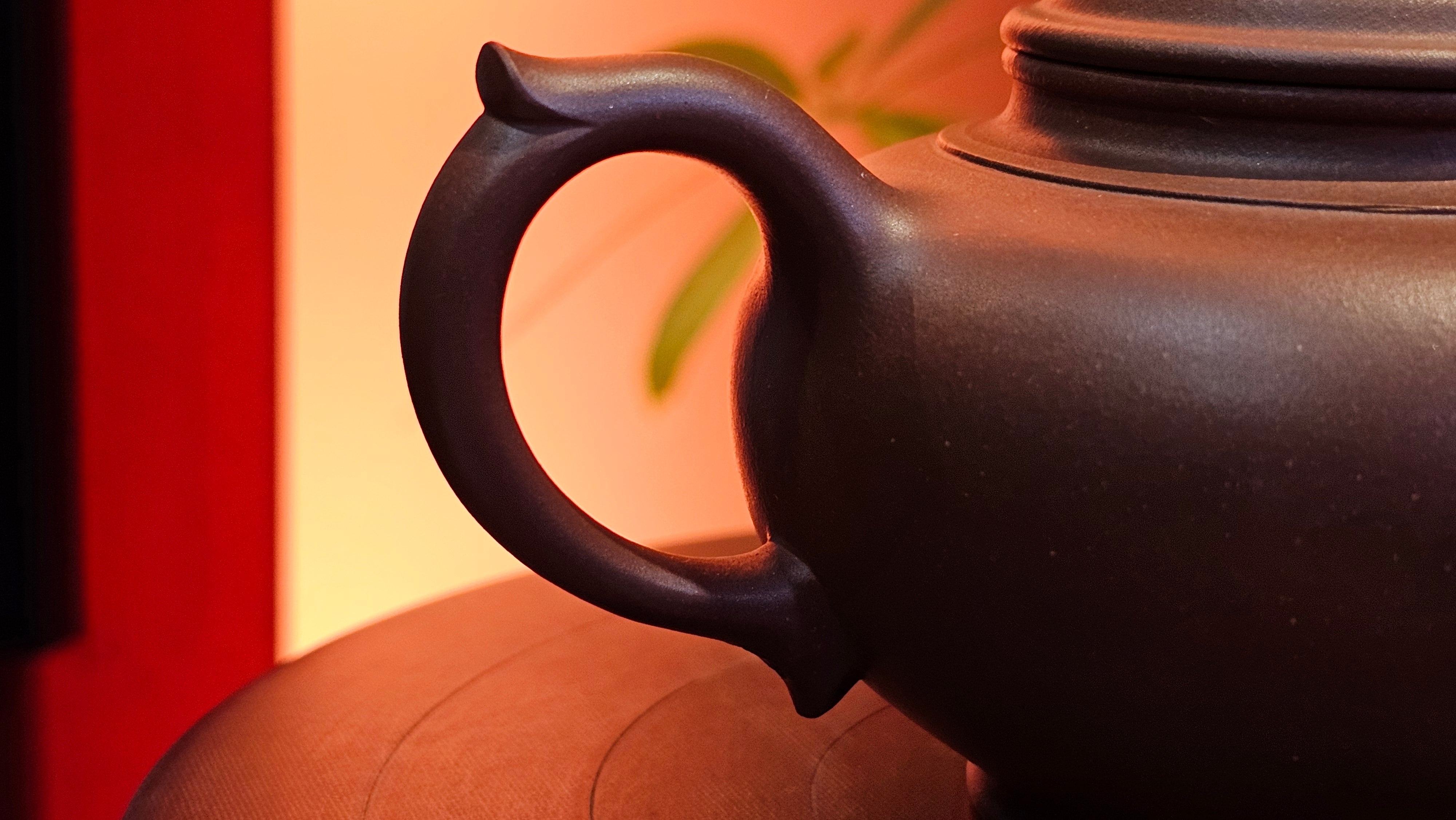 Xiao Ying 笑樱, 223.5ml, Di Cao Qing Zi Ni 底槽青紫泥, by our Collaborative Craftsman Wang Li Qin 王丽勤。