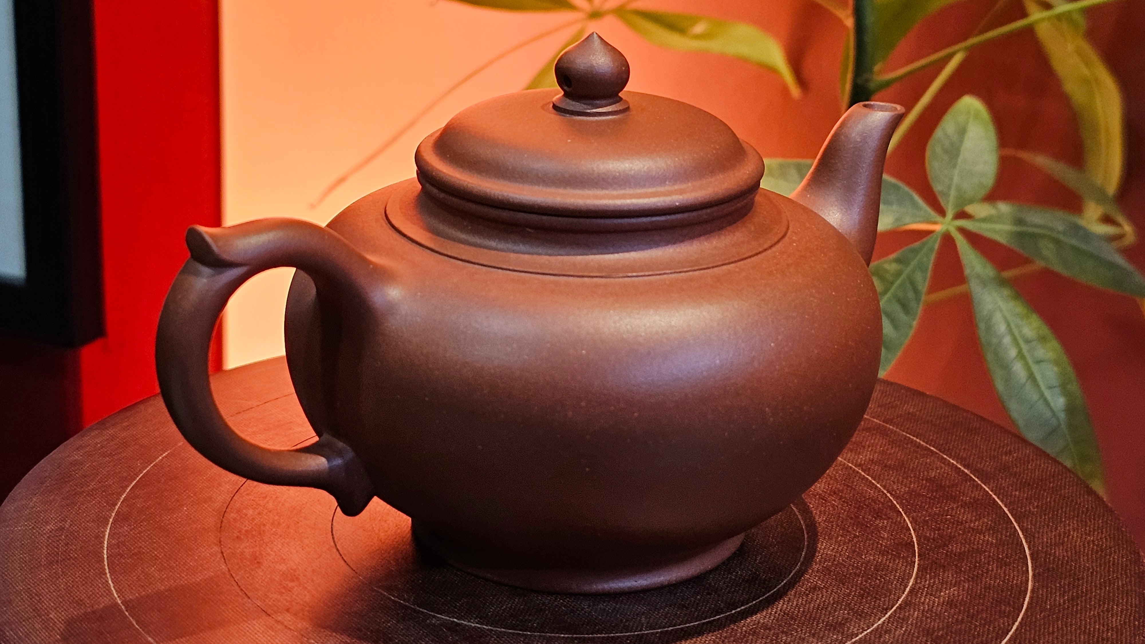 Xiao Ying 笑樱, 223.5ml, Di Cao Qing Zi Ni 底槽青紫泥, by our Collaborative Craftsman Wang Li Qin 王丽勤。