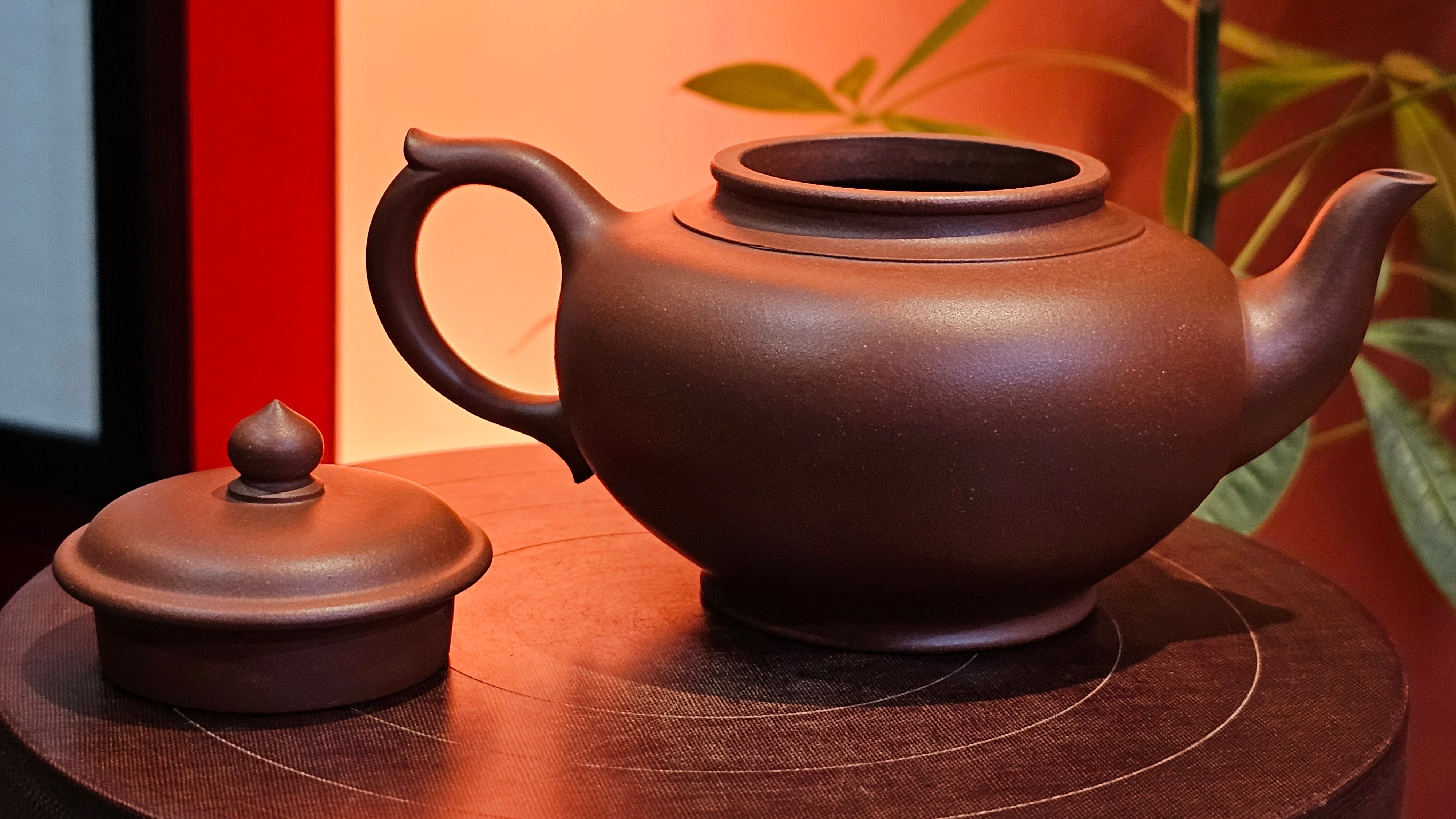 Xiao Ying 笑樱, 223.5ml, Di Cao Qing Zi Ni 底槽青紫泥, by our Collaborative Craftsman Wang Li Qin 王丽勤。