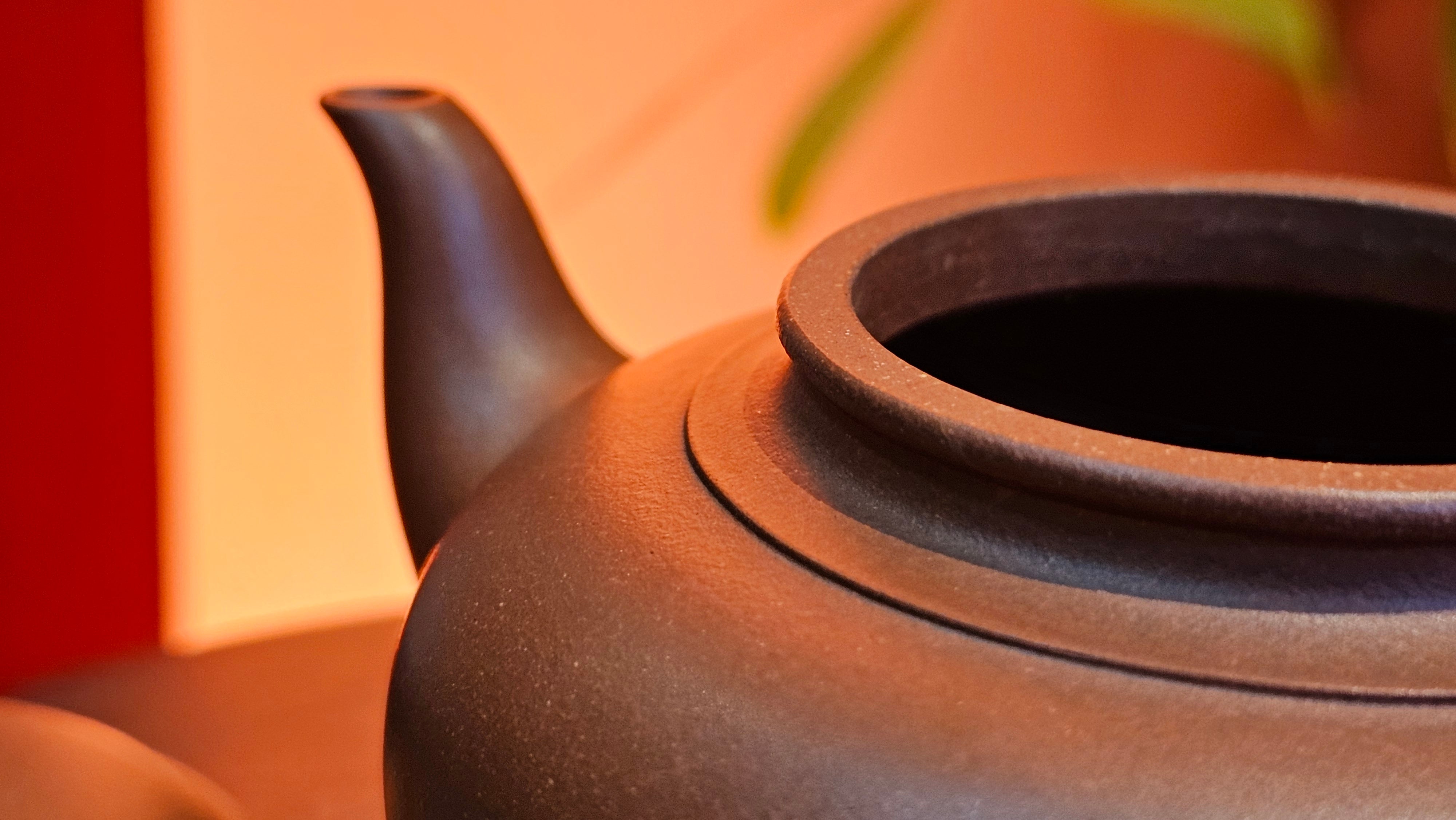 Xiao Ying 笑樱, 223.5ml, Di Cao Qing Zi Ni 底槽青紫泥, by our Collaborative Craftsman Wang Li Qin 王丽勤。