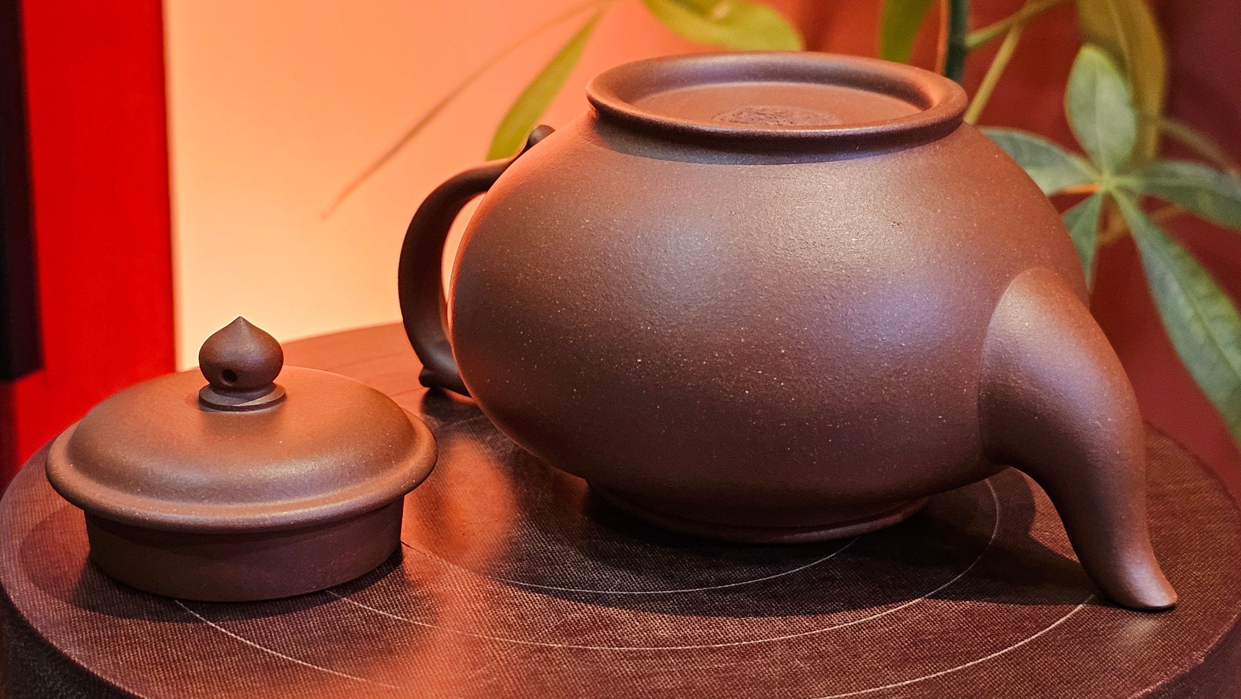 Xiao Ying 笑樱, 223.5ml, Di Cao Qing Zi Ni 底槽青紫泥, by our Collaborative Craftsman Wang Li Qin 王丽勤。