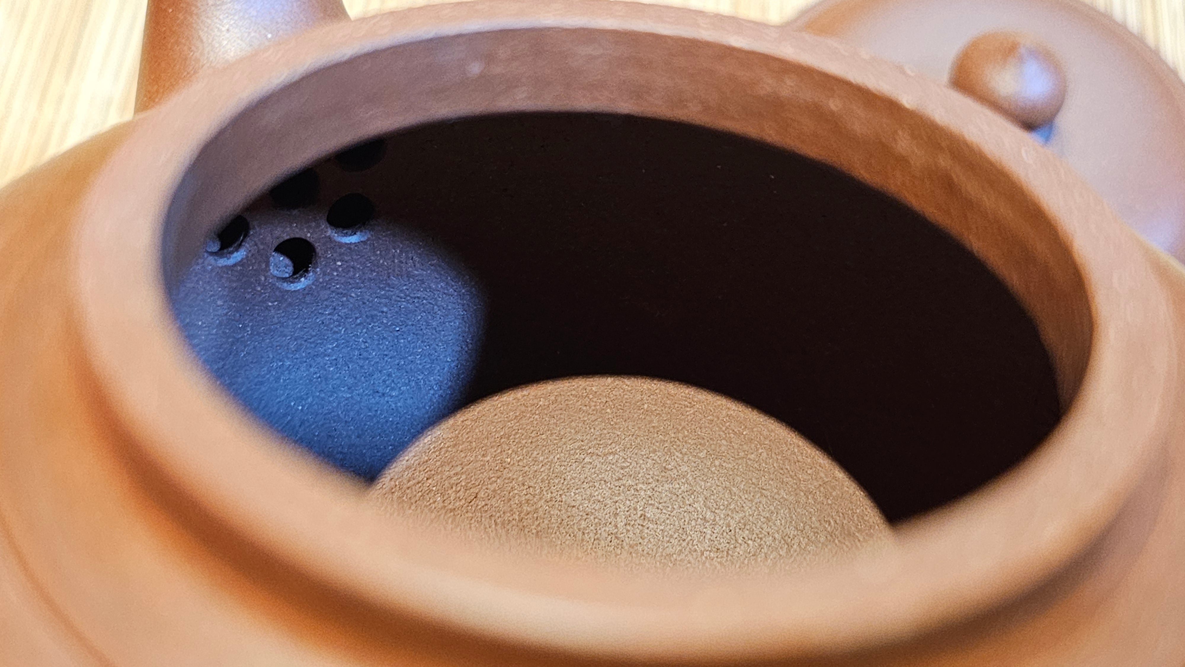 Xiao Ying 笑樱, 223.5ml, Di Cao Qing Zi Ni 底槽青紫泥, by our Collaborative Craftsman Wang Li Qin 王丽勤。