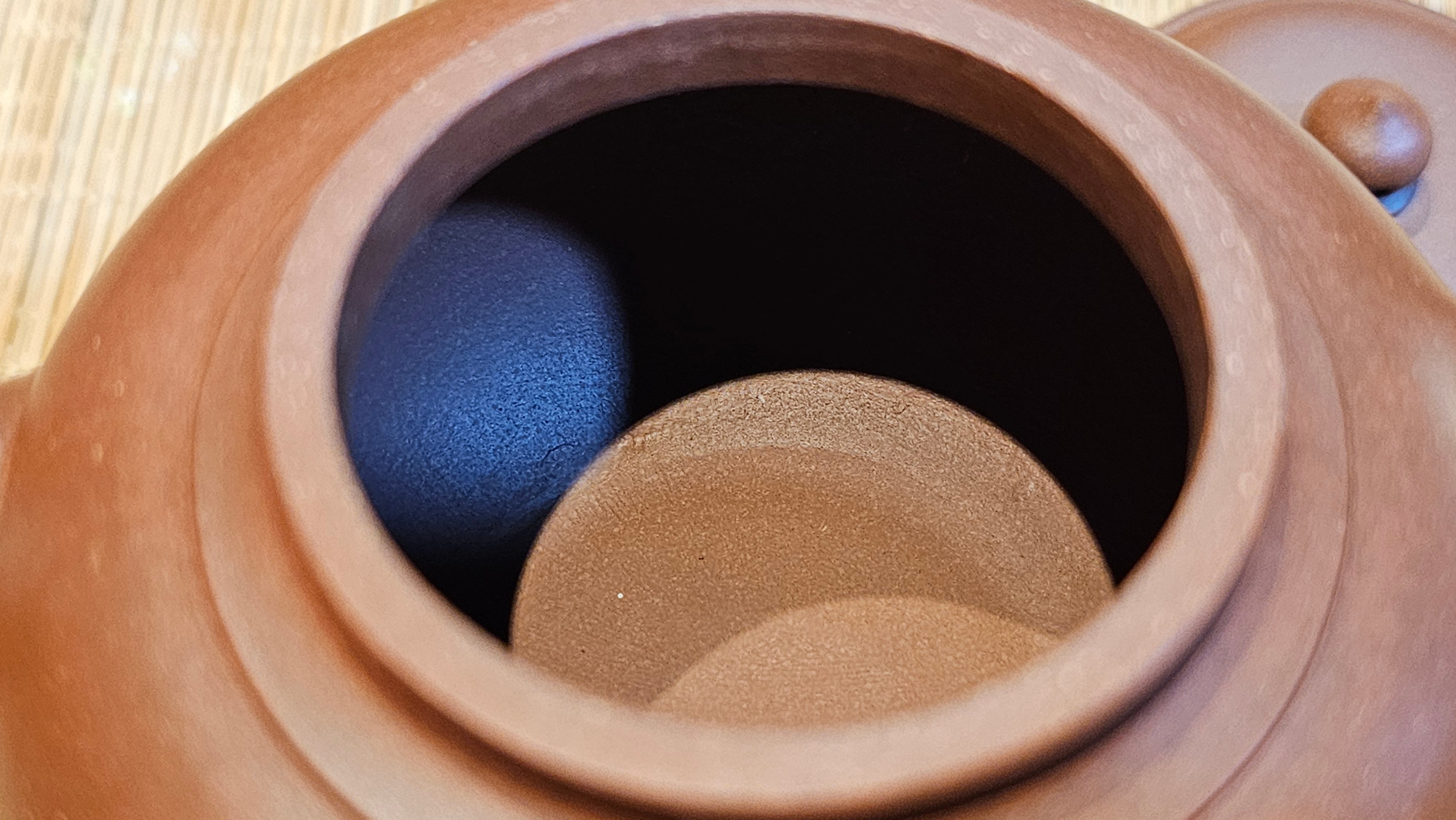 Xiao Ying 笑樱, 223.5ml, Di Cao Qing Zi Ni 底槽青紫泥, by our Collaborative Craftsman Wang Li Qin 王丽勤。