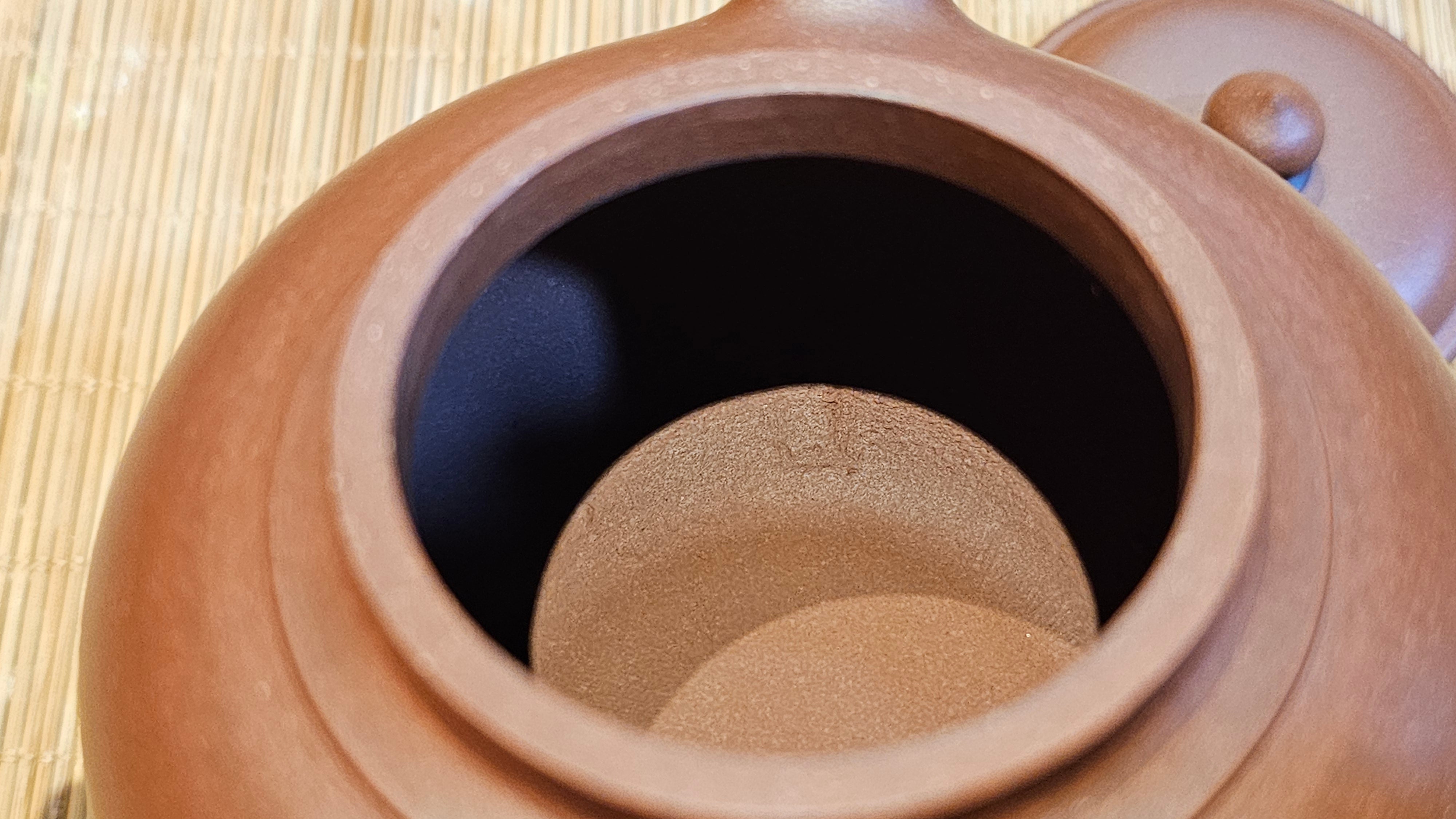 Xiao Ying 笑樱, 223.5ml, Di Cao Qing Zi Ni 底槽青紫泥, by our Collaborative Craftsman Wang Li Qin 王丽勤。