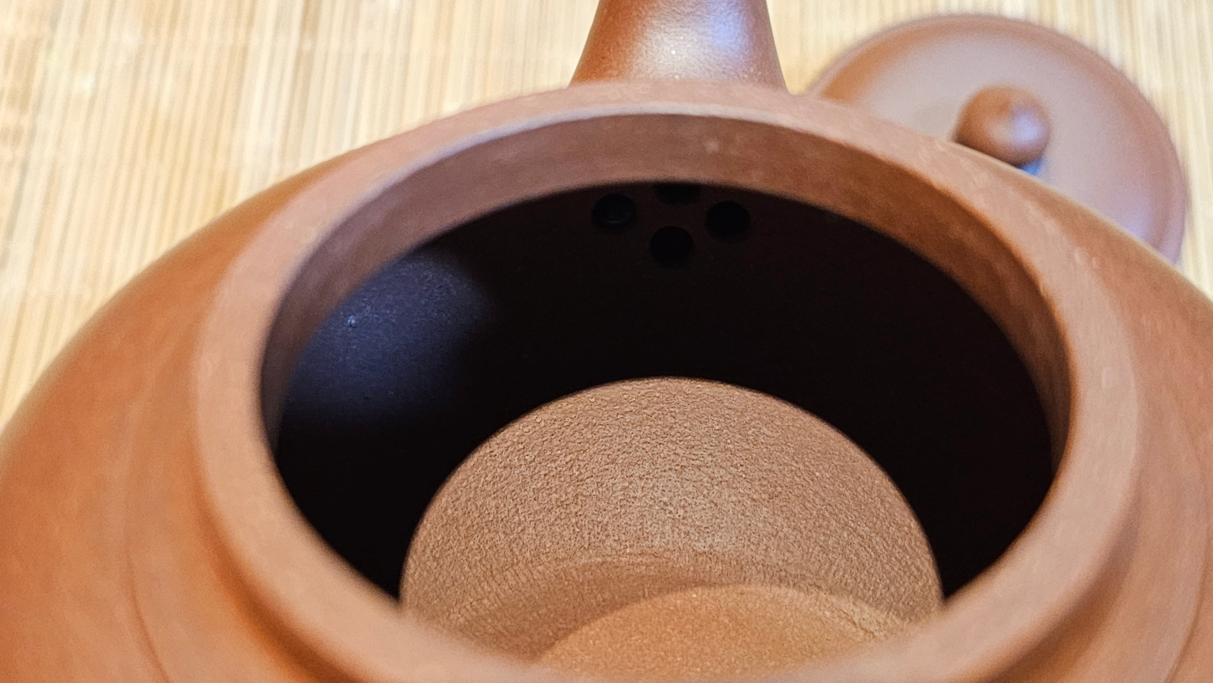 Xiao Ying 笑樱, 223.5ml, Di Cao Qing Zi Ni 底槽青紫泥, by our Collaborative Craftsman Wang Li Qin 王丽勤。