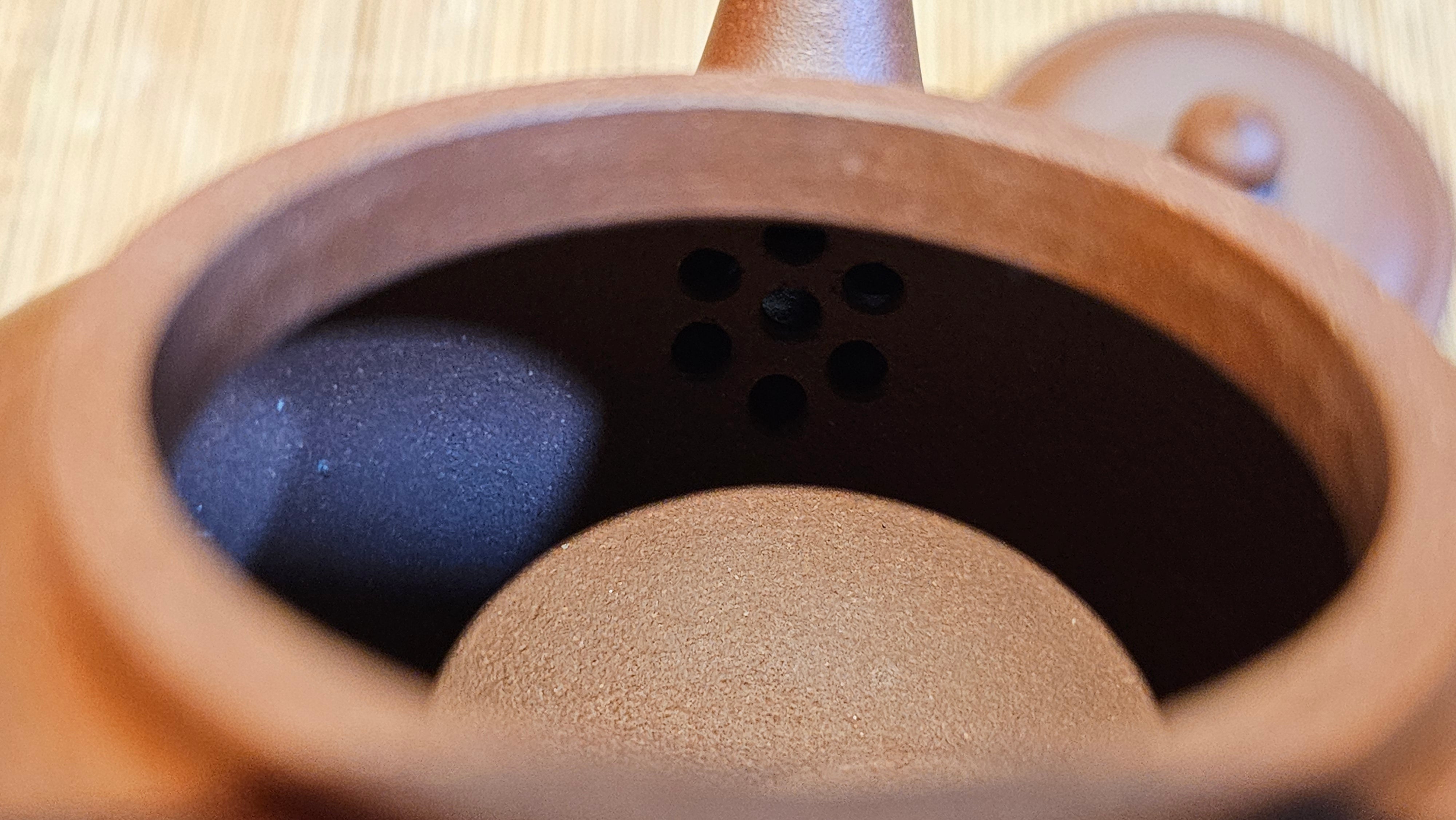 Xiao Ying 笑樱, 223.5ml, Di Cao Qing Zi Ni 底槽青紫泥, by our Collaborative Craftsman Wang Li Qin 王丽勤。