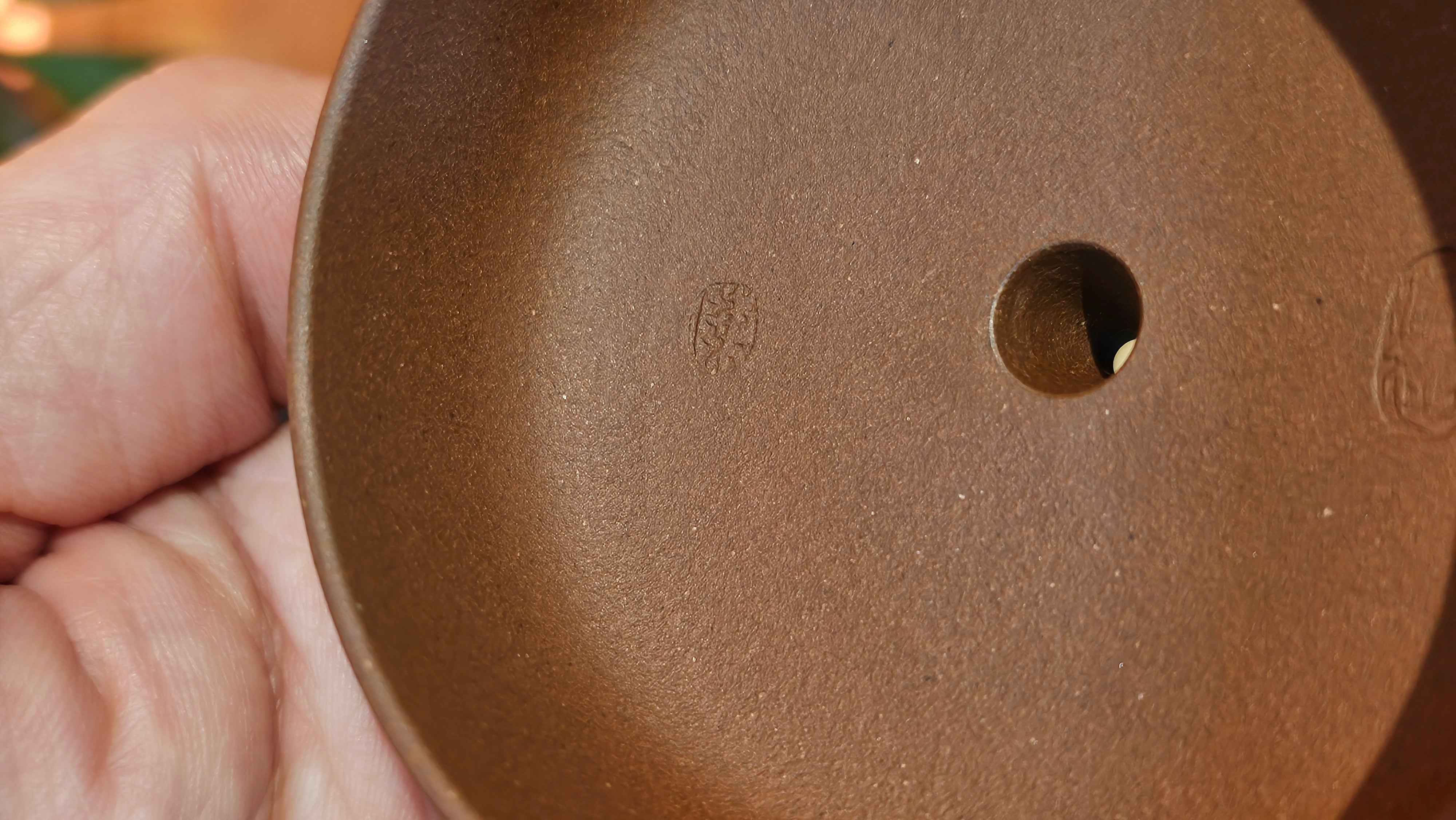 Bian Fu 扁腹, 268.6ml, Di Cao Qing Zi Ni 底槽青紫泥, by our Collaborative Craftsman Chen Fa Chu 陈法初。