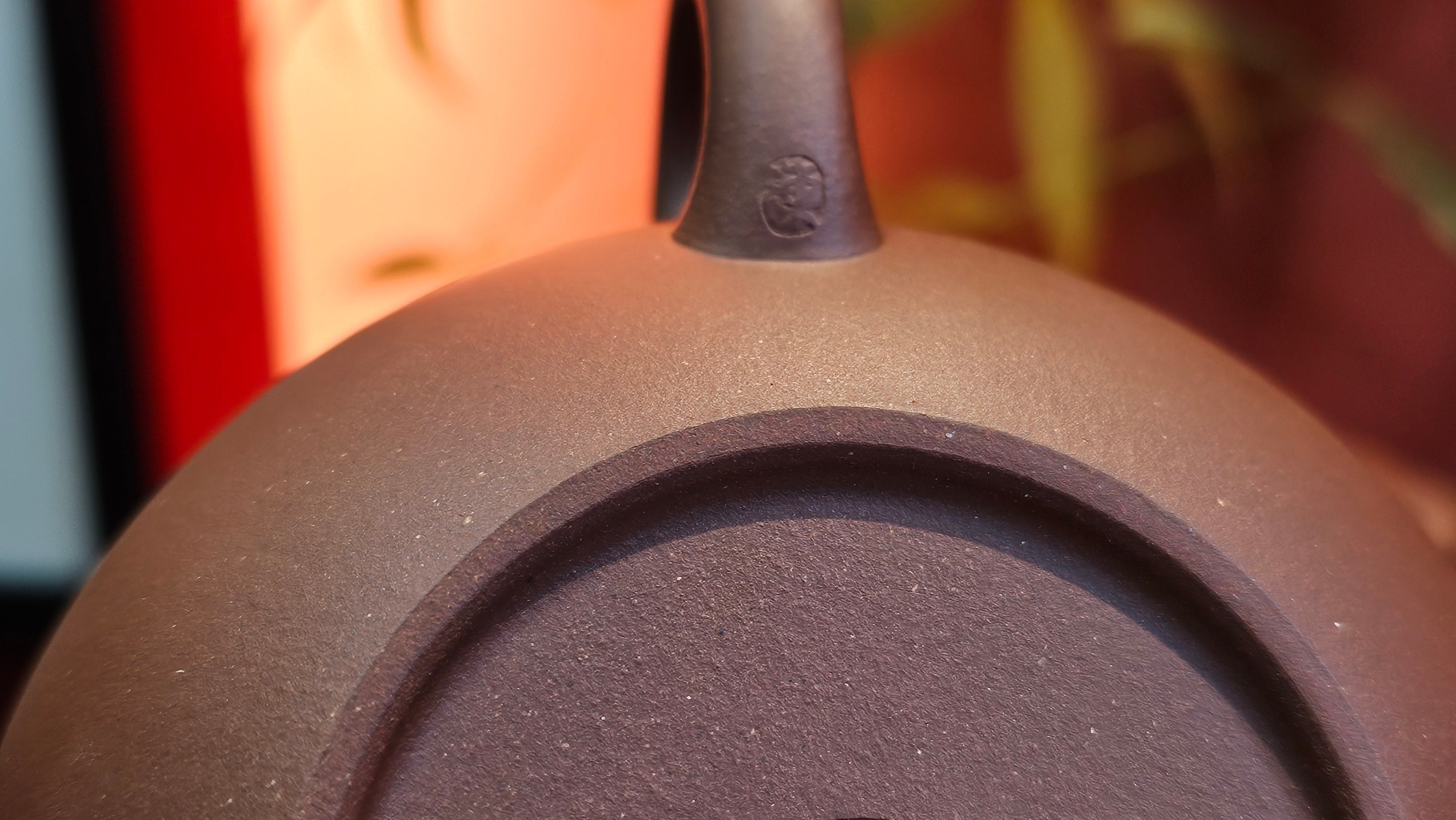 Bian Fu 扁腹, 268.6ml, Di Cao Qing Zi Ni 底槽青紫泥, by our Collaborative Craftsman Chen Fa Chu 陈法初。