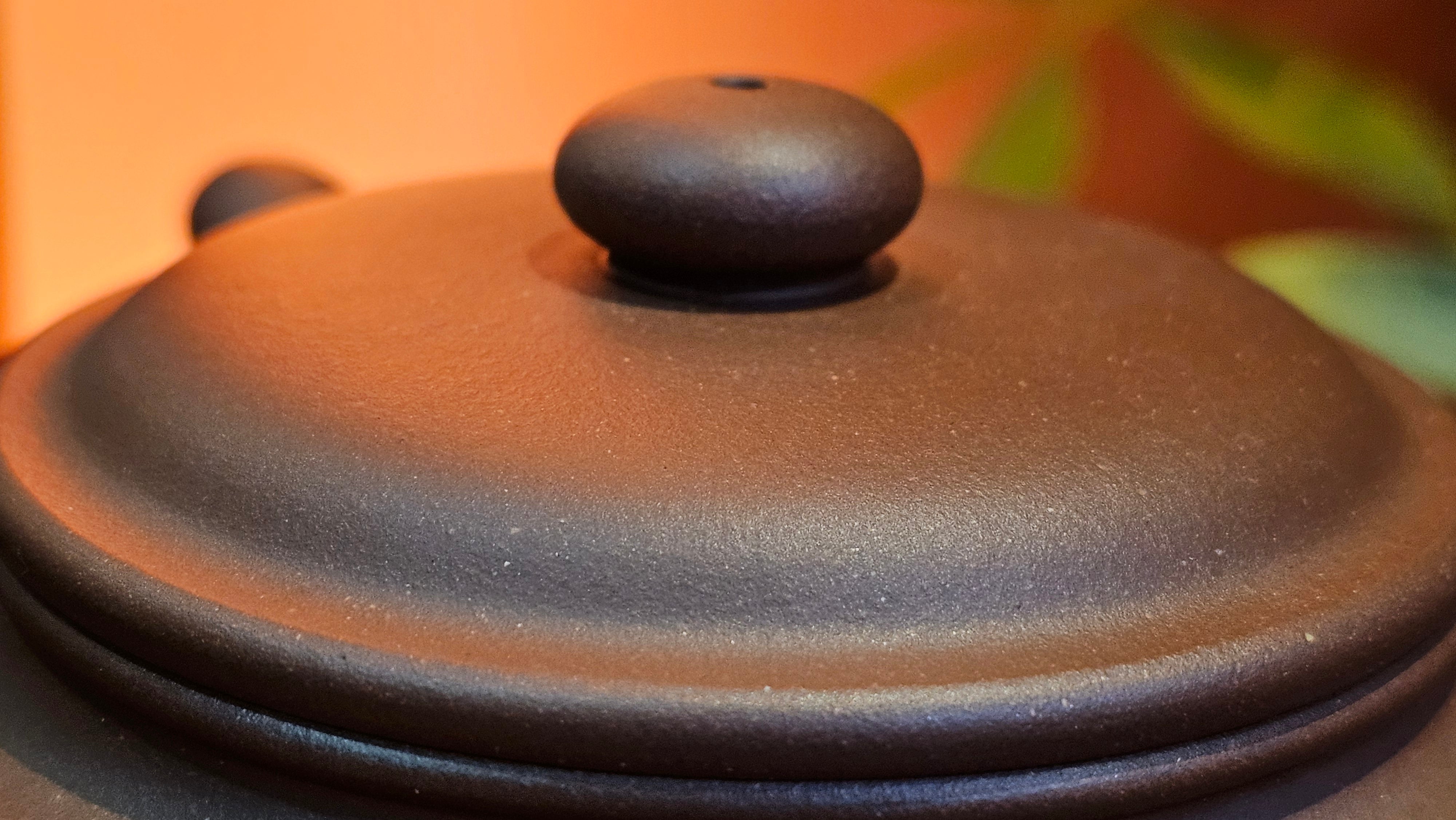 Bian Fu 扁腹, 268.6ml, Di Cao Qing Zi Ni 底槽青紫泥, by our Collaborative Craftsman Chen Fa Chu 陈法初。