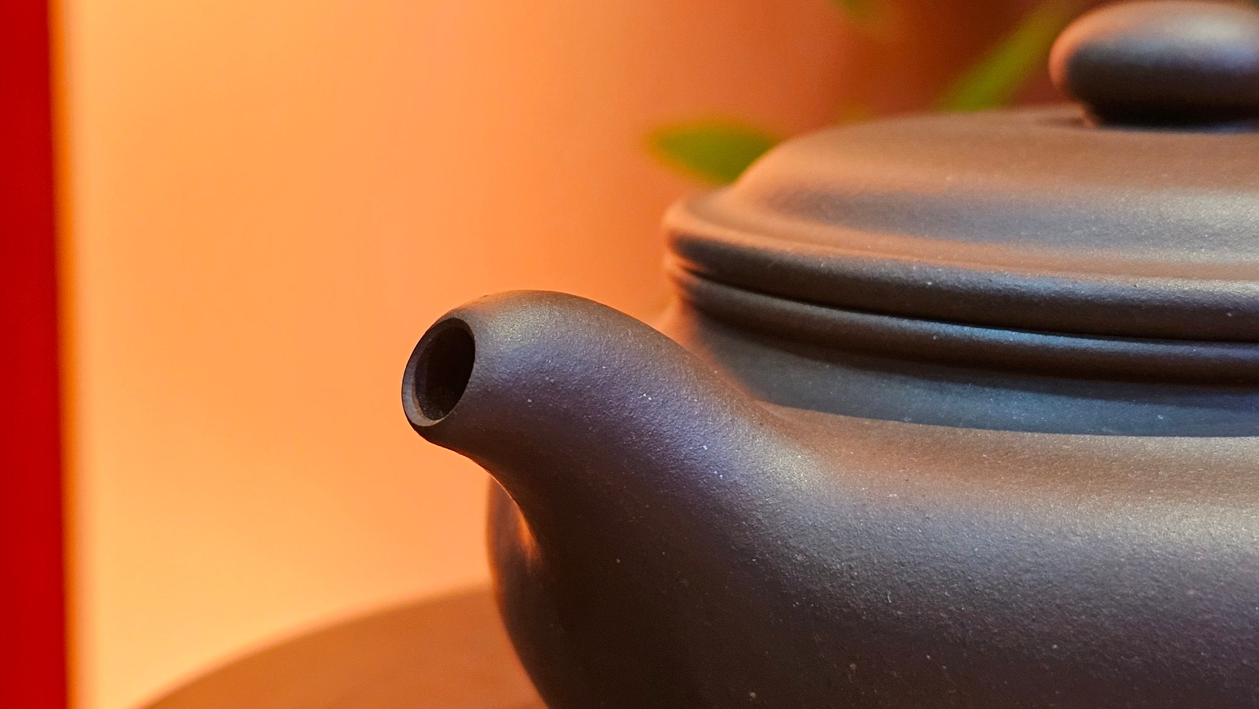 Bian Fu 扁腹, 268.6ml, Di Cao Qing Zi Ni 底槽青紫泥, by our Collaborative Craftsman Chen Fa Chu 陈法初。