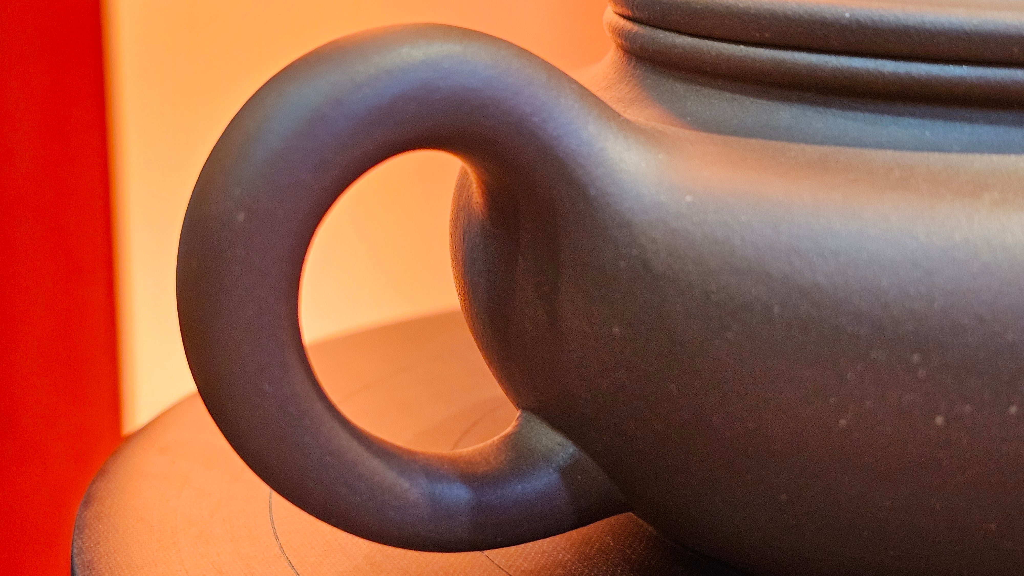 Bian Fu 扁腹, 268.6ml, Di Cao Qing Zi Ni 底槽青紫泥, by our Collaborative Craftsman Chen Fa Chu 陈法初。